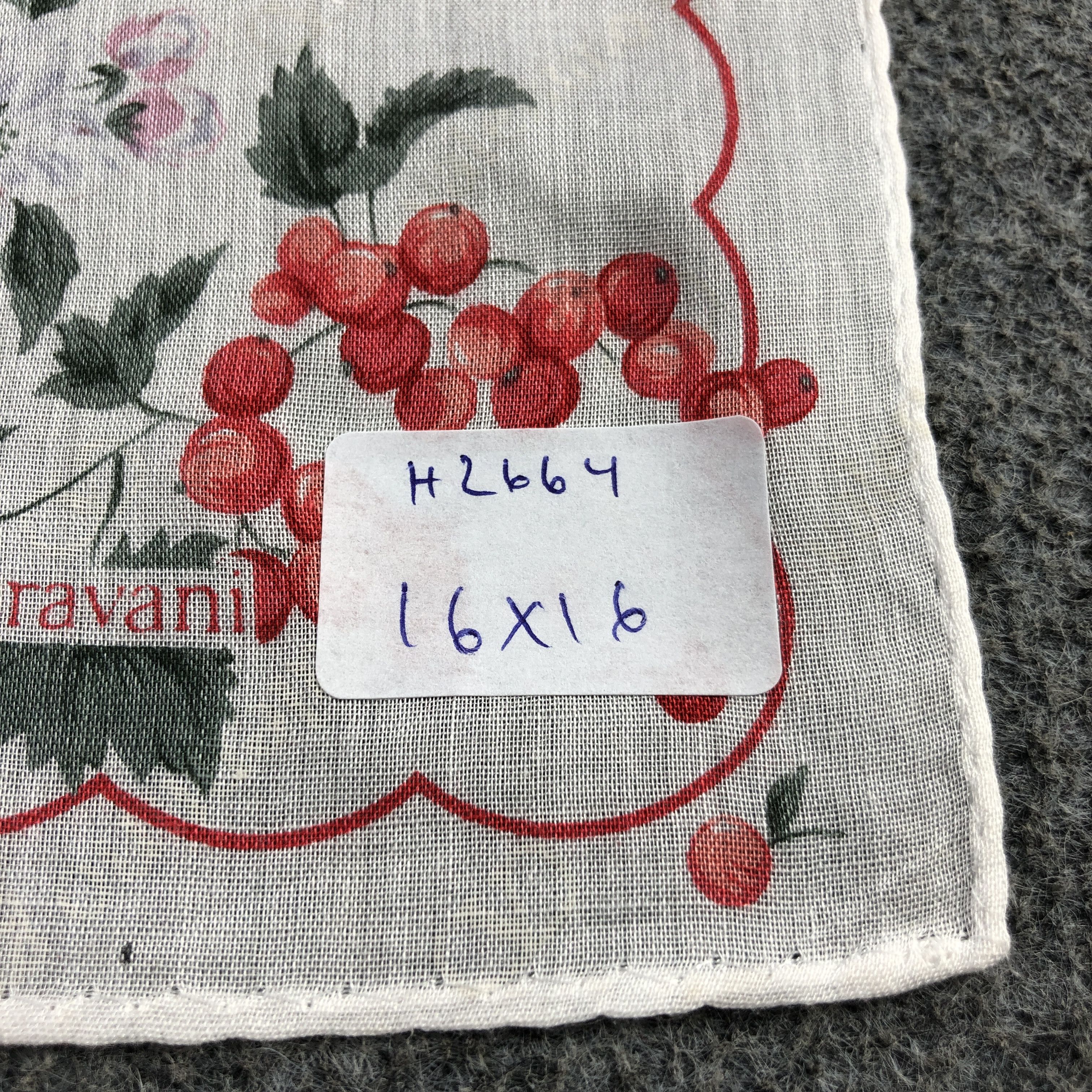 Vintage ValenTINO GarAVANI Handkerchief Neckerchief Bandana H2664 Size ONE SIZE - 10 Thumbnail