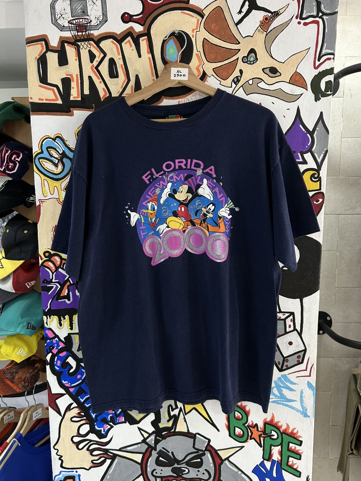 Disney × Vintage 2000s Disney Tee Size US XL / EU 56 / 4 - 1 Thumbnail