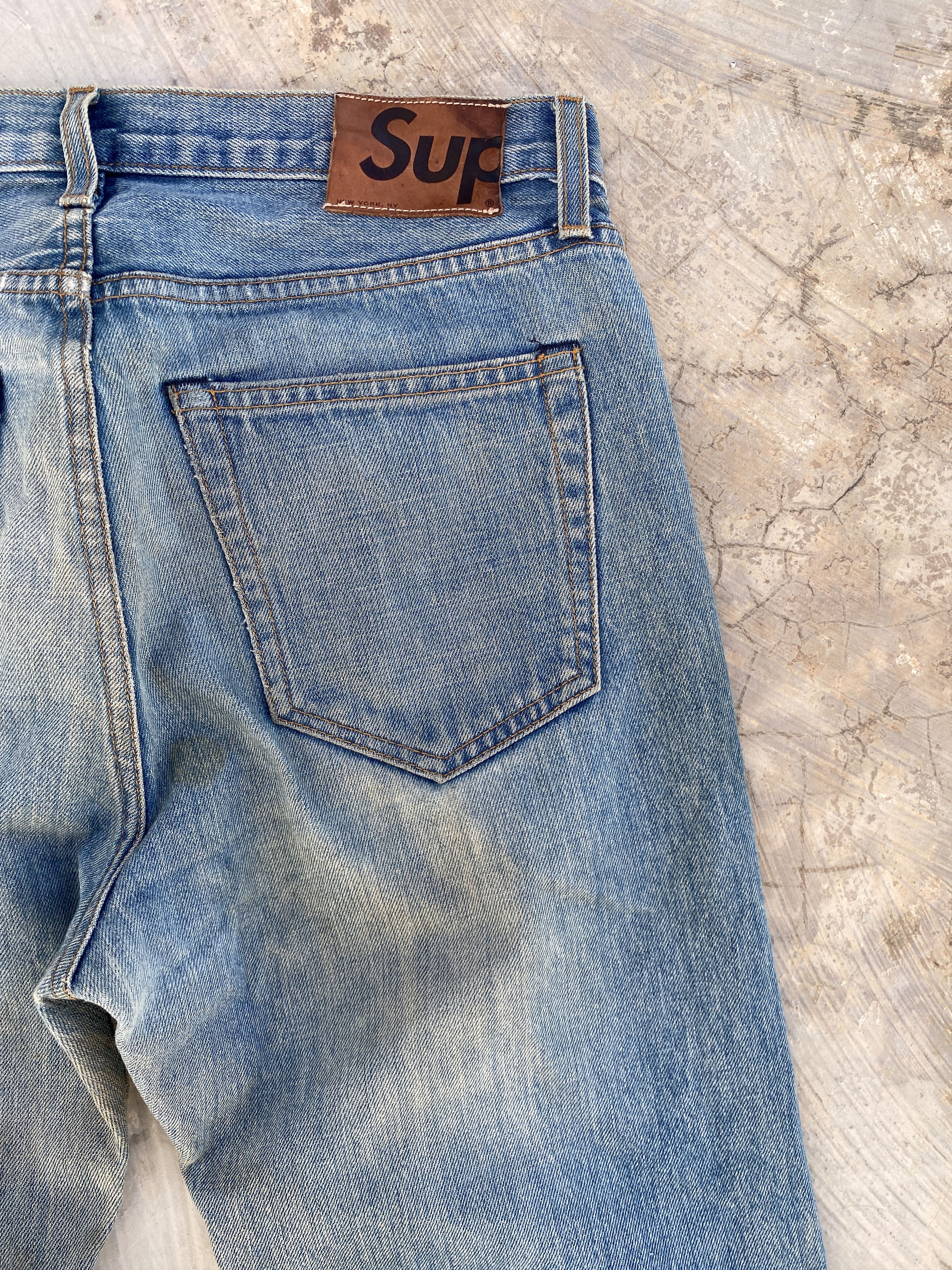 Supreme Supreme Dirty Light Wash Selvedge Jeans Size US 30 / EU 46 - 8 Thumbnail