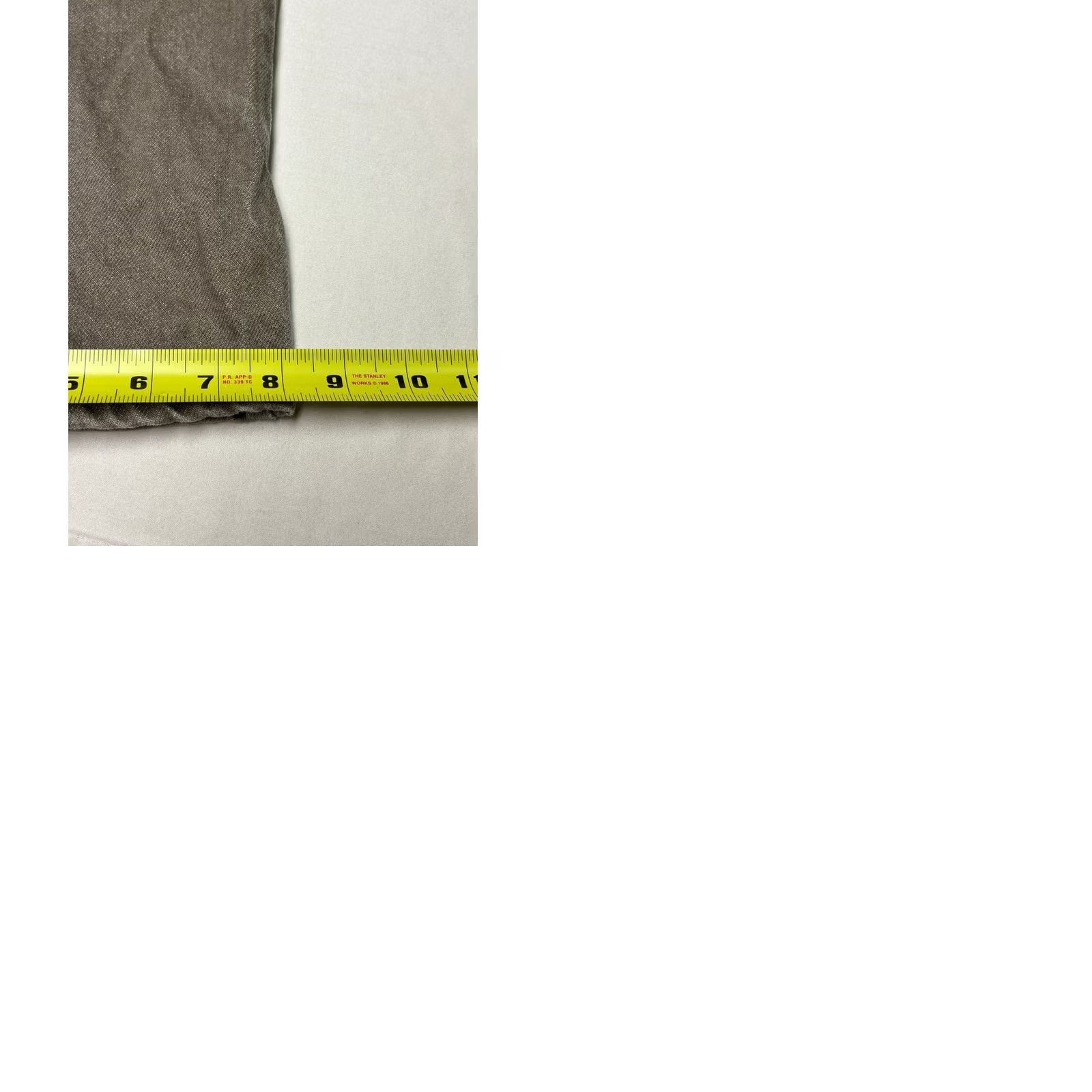 Levi's Item Specifications: Brand: Nike Size US 36 / EU 52 - 9 Thumbnail