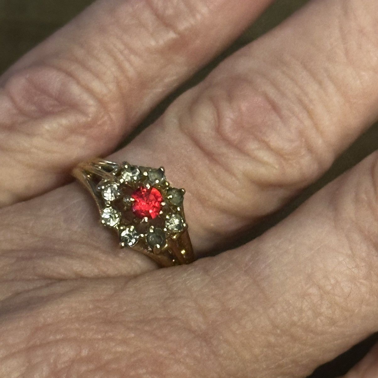 Vintage Vintage simulated ruby with clear rhinestones ring Size ONE SIZE - 2 Thumbnail