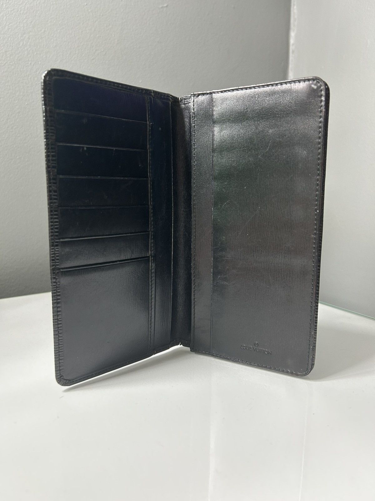 Louis Vuitton Louis Vuitton Black Epi Checkbook Wallet LO0990 Size ONE SIZE - 3 Thumbnail