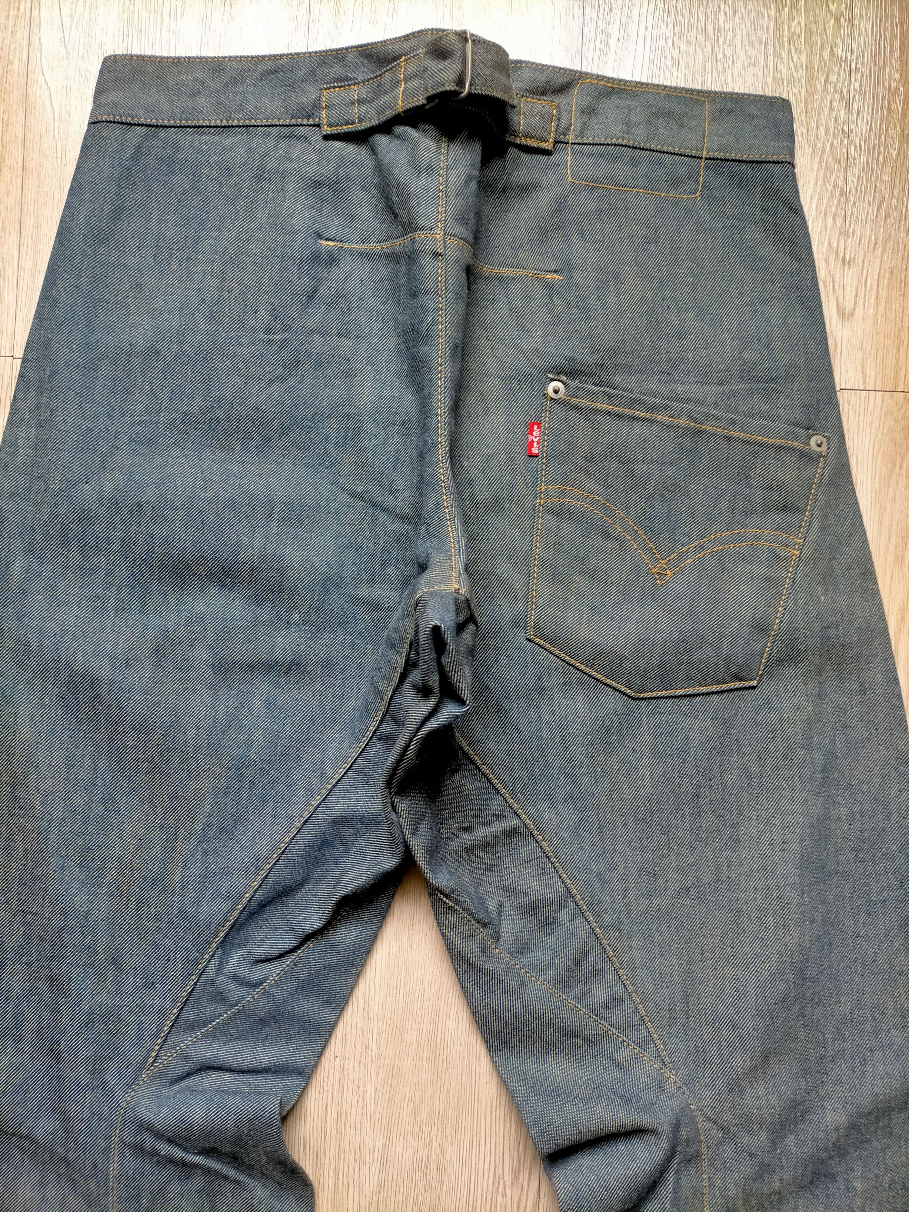 Levi's 2000s Levis Engineered Twist Leg Loose Rusty Denim Pants Size US 30 / EU 46 - 1 Thumbnail