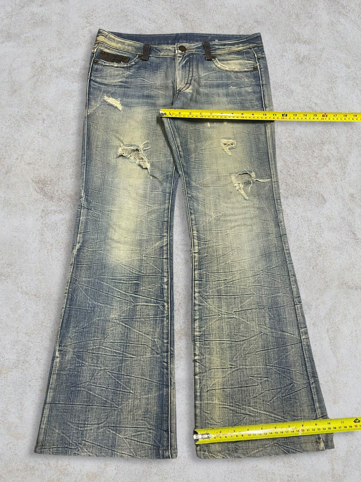 If Six Was Nine Vtg Japanese Distressed Wrinkle Texture MudWash Flared Jeans Size US 34 / EU 50 - 13 Thumbnail