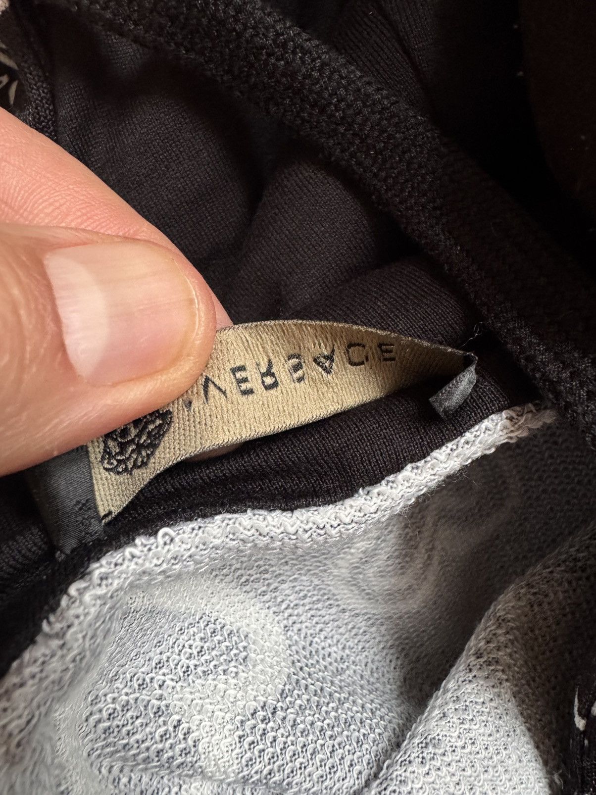 Versace VERSACE hoodie study REAL TAPE MEASUREMENTS IN PHOTOS PROPE Size US S / EU 44-46 / 1 - 13 Thumbnail