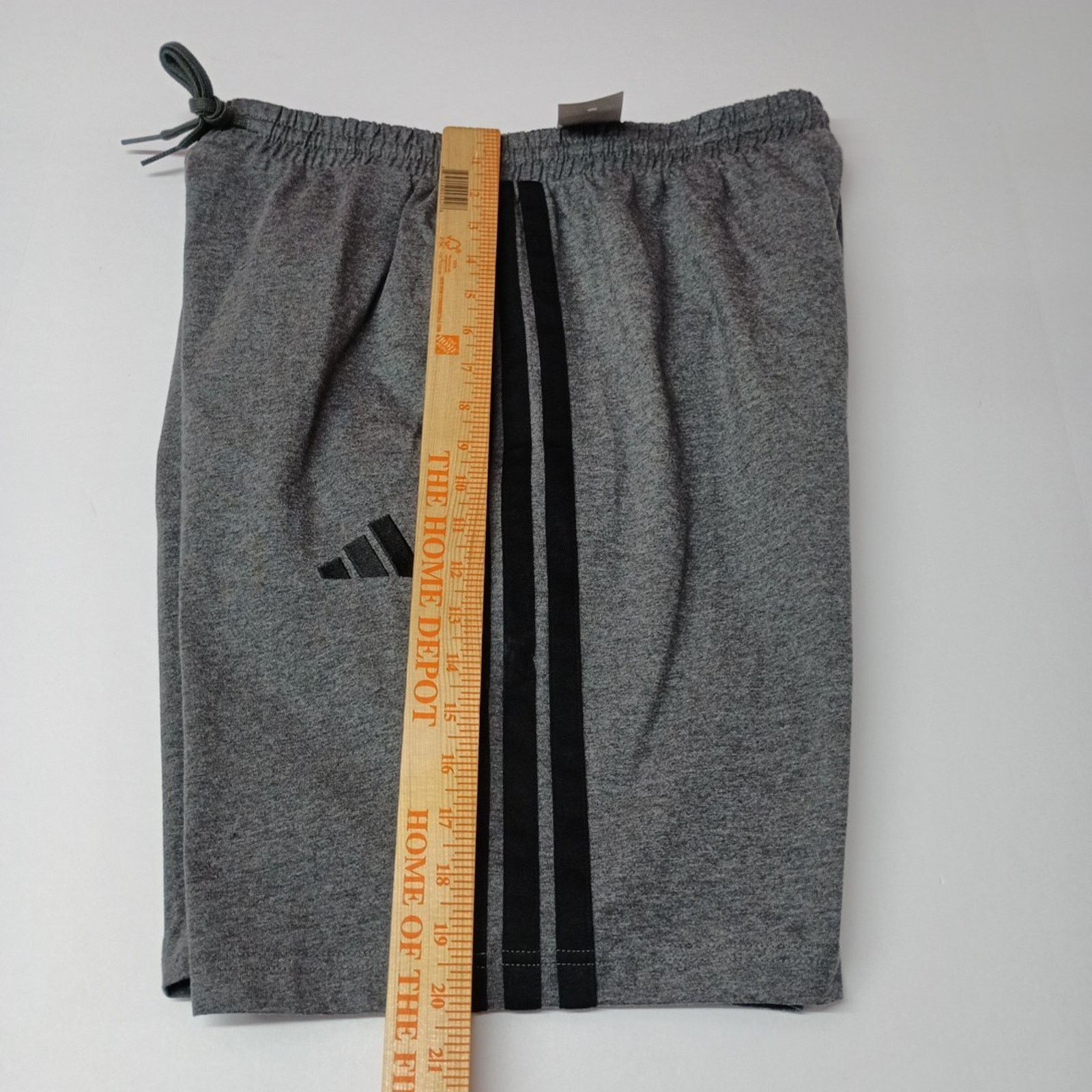 Adidas Adidas Men's Essentials 3-Stripe Shorts Size M Gray / Black Size US 30 / EU 46 - 8 Thumbnail