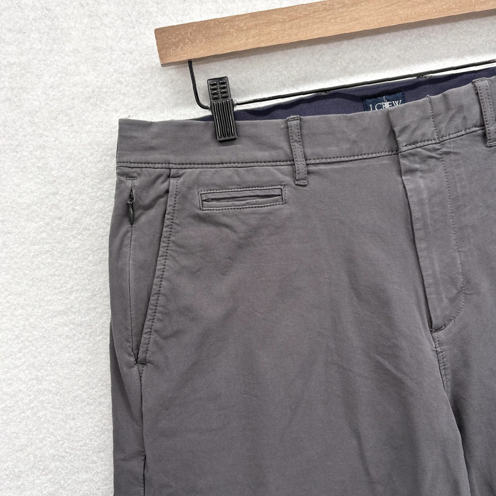 J.Crew J.Crew Tech Pant 770 Chino Pants Mens 34 Gray Stretch Flat Front Zip Pockets Casual Workwear Golf Oarsman Size US 34 / EU 50 - 3 Thumbnail