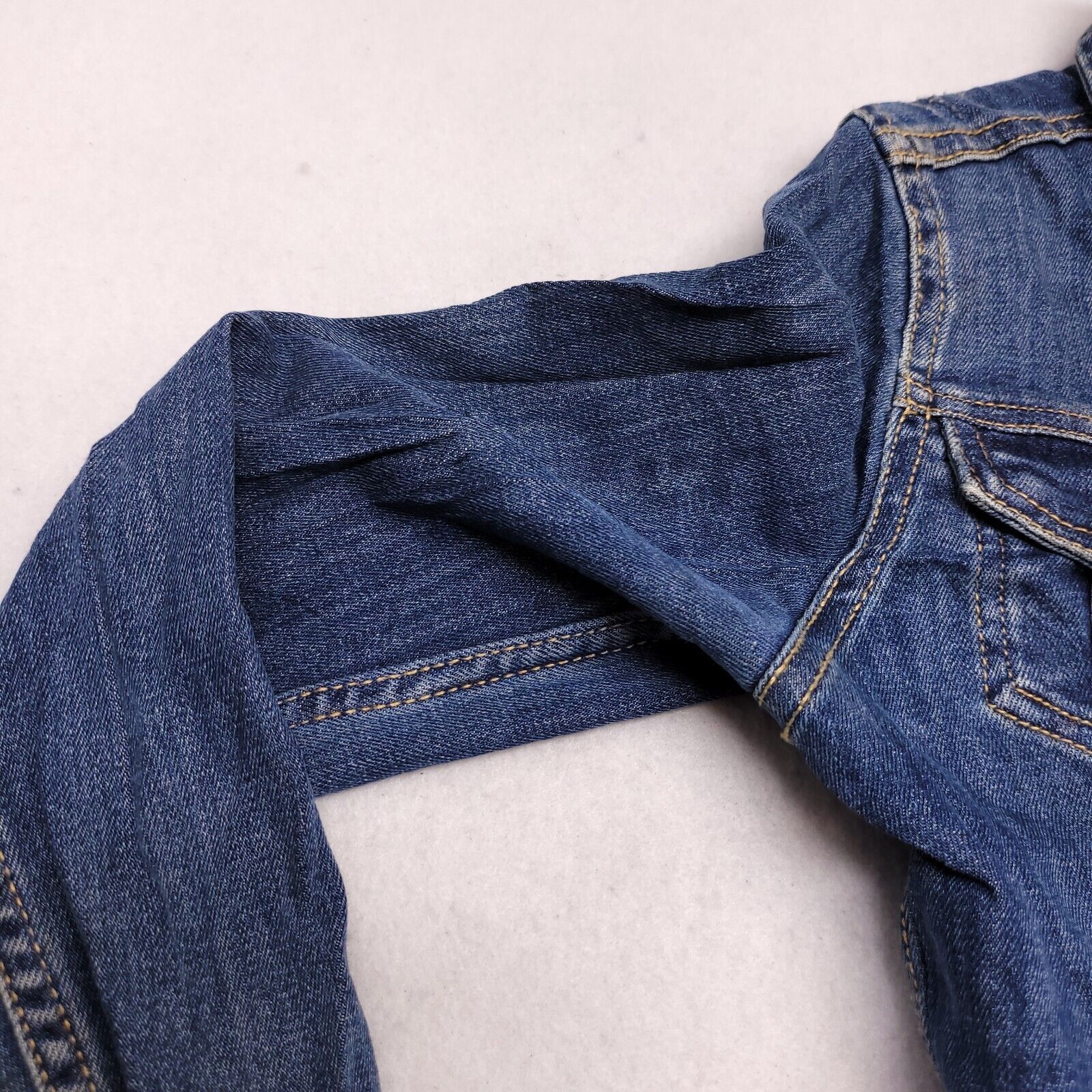 H&M H&M Casual Button Up Denim Jacket Womens Size 2 Blue Size XS / US 0-2 / IT 36-38 - 4 Thumbnail