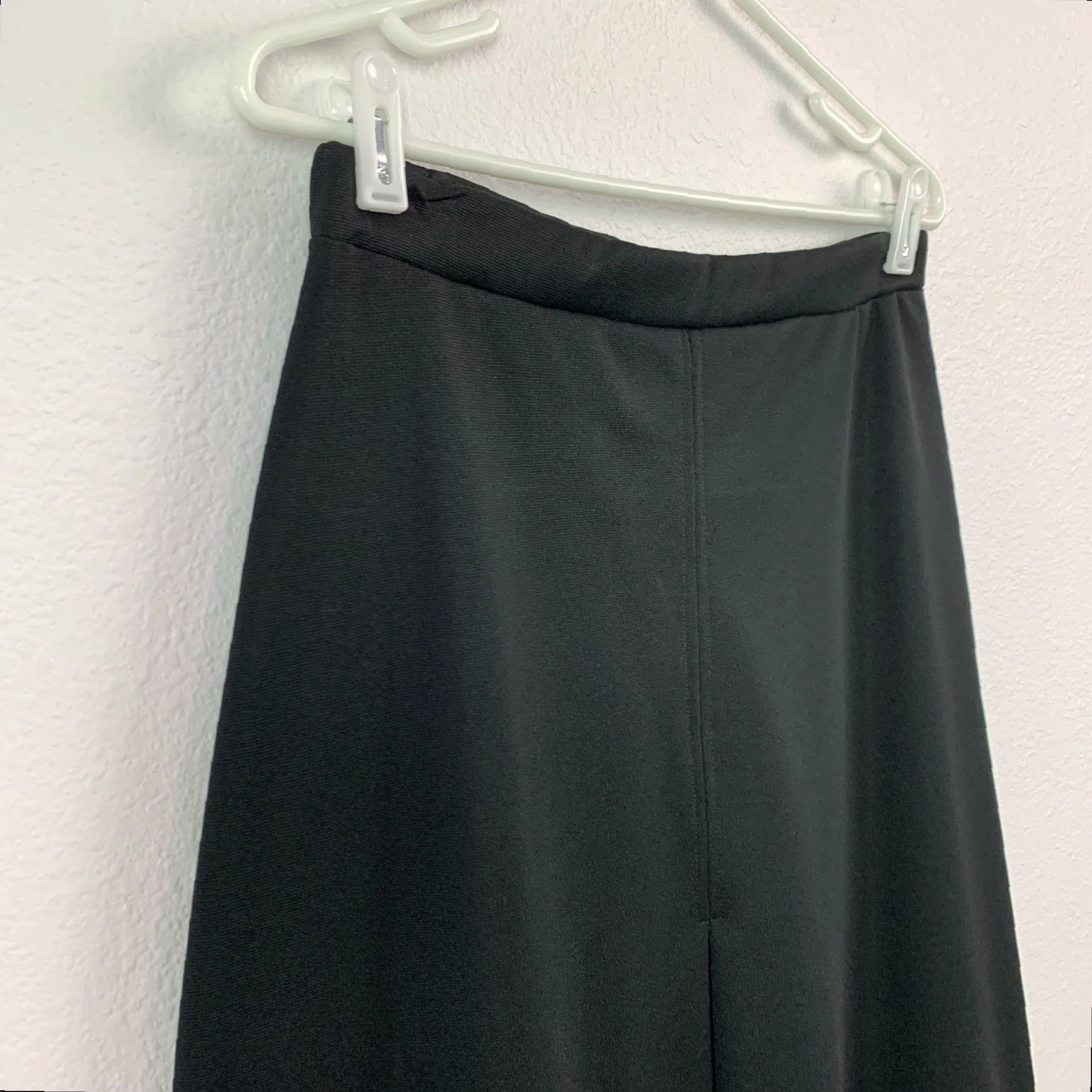 Vintage VINTAGE Black A-Line Polyester Elastic Waist Skirt 12 1970s Secretarial/Geek Style Womens Size 34" / US 12 / IT 48 - 2 Thumbnail