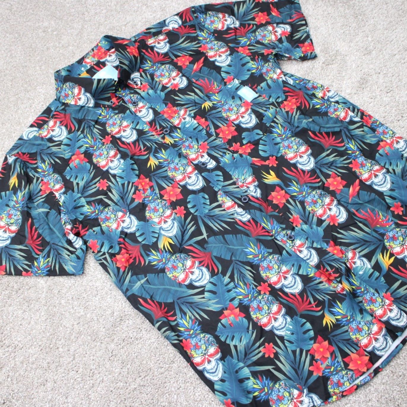 Vintage 21 Pineapples Shirt Mens Large Black Sugar Skulls Hawaiian Polyester Stretch S/S Shirt Size US L / EU 52-54 / 3 - 7 Thumbnail