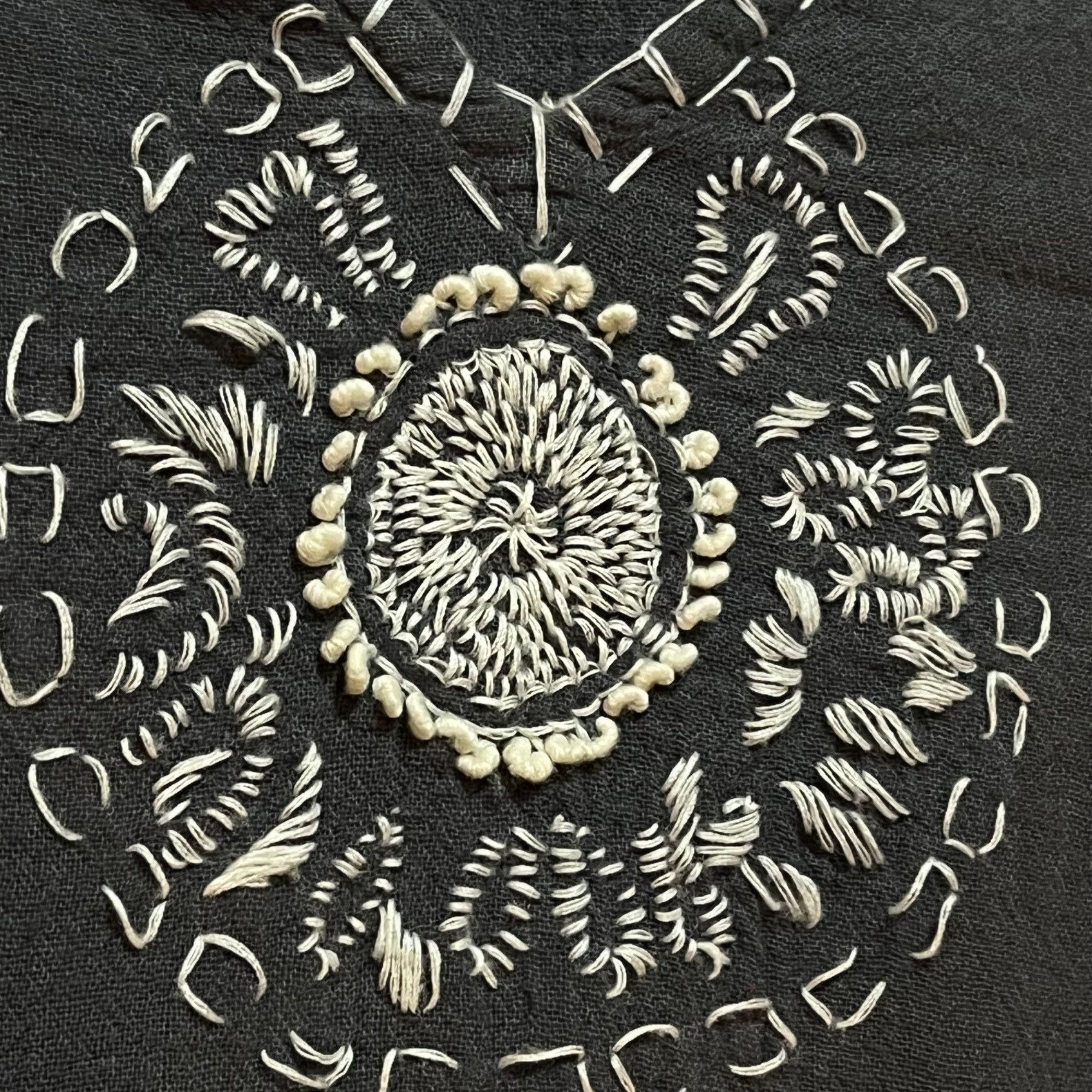 Other Roller Rabbit Women's Black Embroidered Top S Vacation Athle Size S / US 4 / IT 40 - 9 Thumbnail
