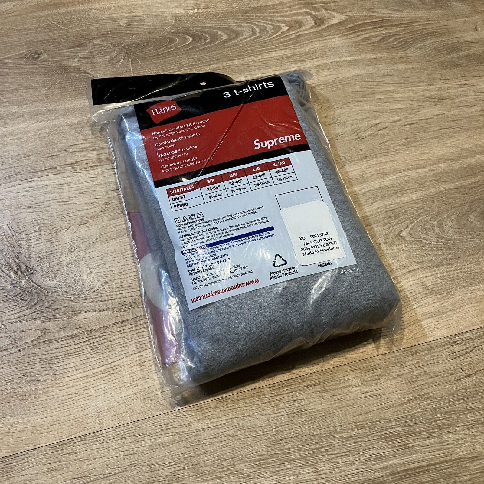 Supreme Supreme Hanes Authentic T Shirt 3 Pack Grey Size Small Brand Size US S / EU 44-46 / 1 - 3 Thumbnail