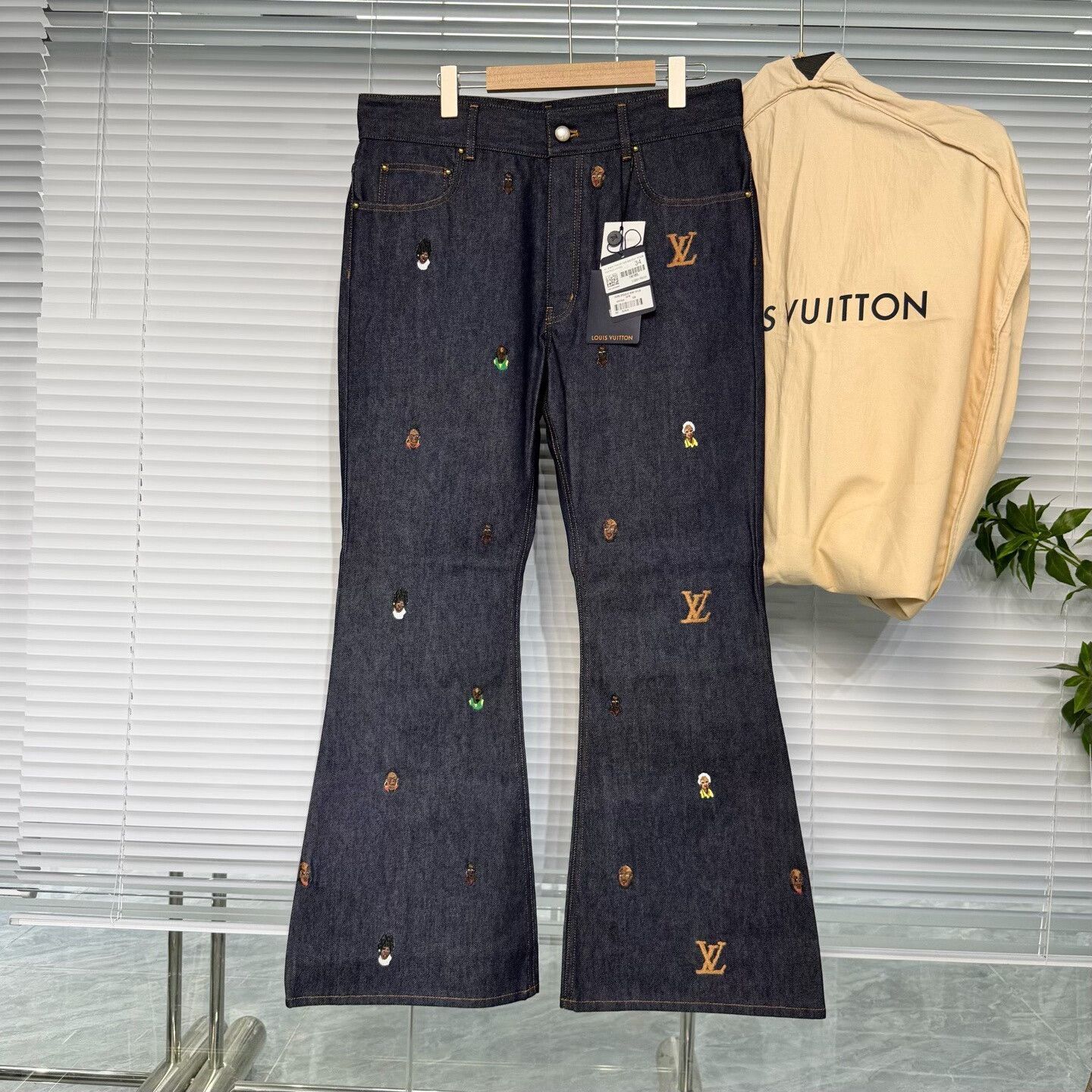 Louis Vuitton lv flared jeans with embroidered logo Size US 34 / EU 50 - 1 Thumbnail