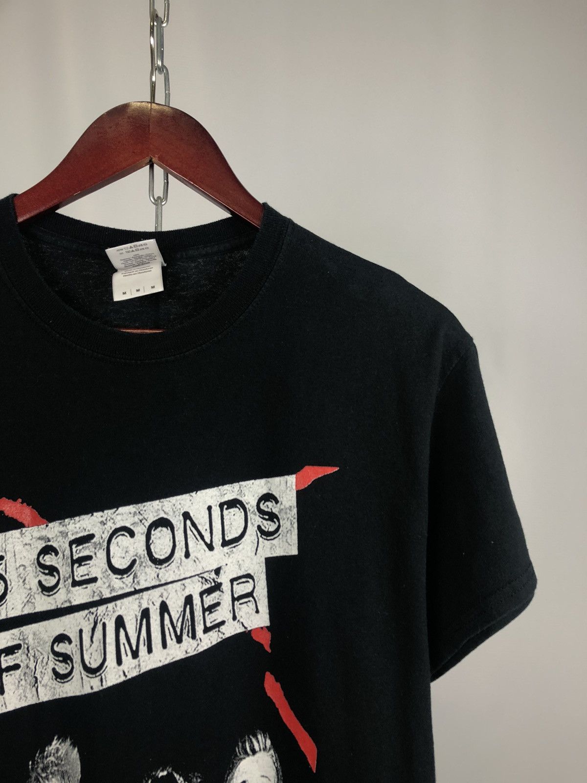 Band Tees 5 seconds of summer rock tee vintage T-shirts Size US M / EU 48-50 / 2 - 2 Thumbnail