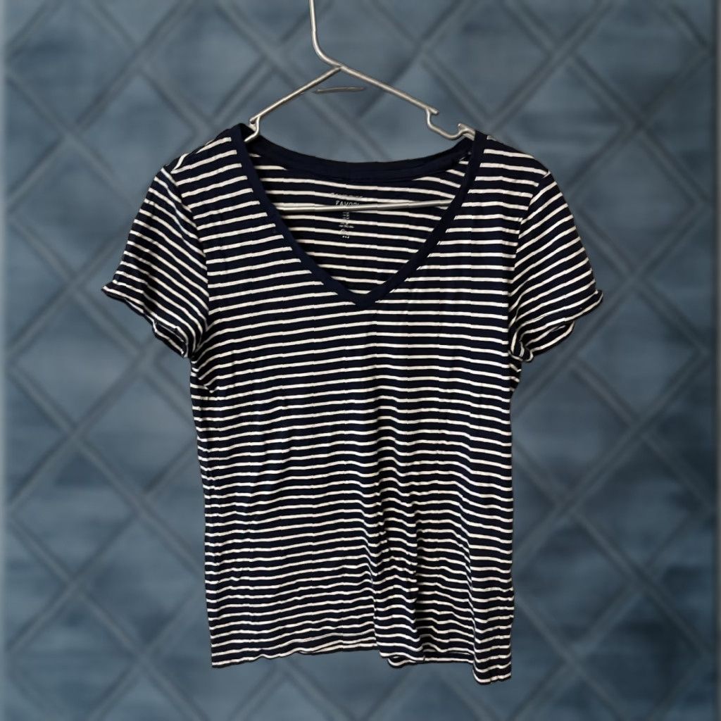 Vintage Gap Factory T-shirt, Favorite Favori Stripe, Blue stripes, Medium, V-neck Size M / US 6-8 / IT 42-44 - 1 Thumbnail