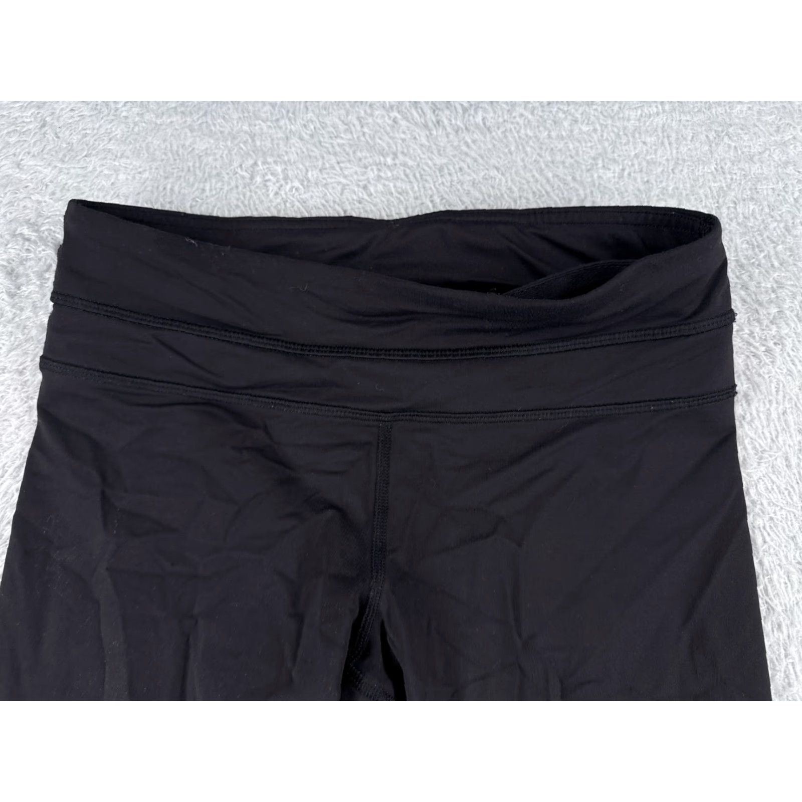 Lululemon Lululemon Pants Womens 4 Black Crop 20" Run Running Rear Zipper Pocket Size 27" / US 4 / IT 40 - 4 Thumbnail
