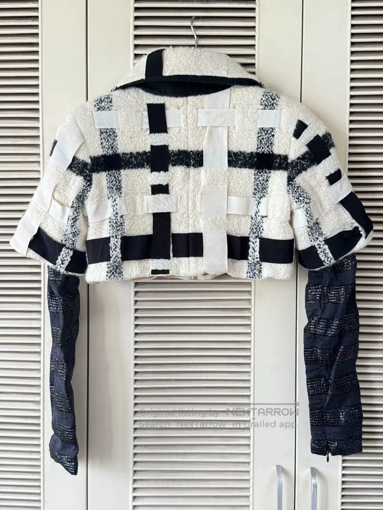 Chanel Chanel Black and white plaid fur coat Size XS / US 0-2 / IT 36-38 - 2 Thumbnail