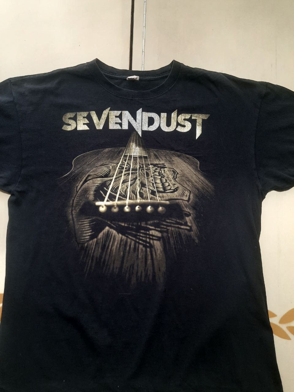 Anvil × Band Tees Anvil Sevendust T-Shirt Vintage Size US XL / EU 56 / 4 - 3 Thumbnail