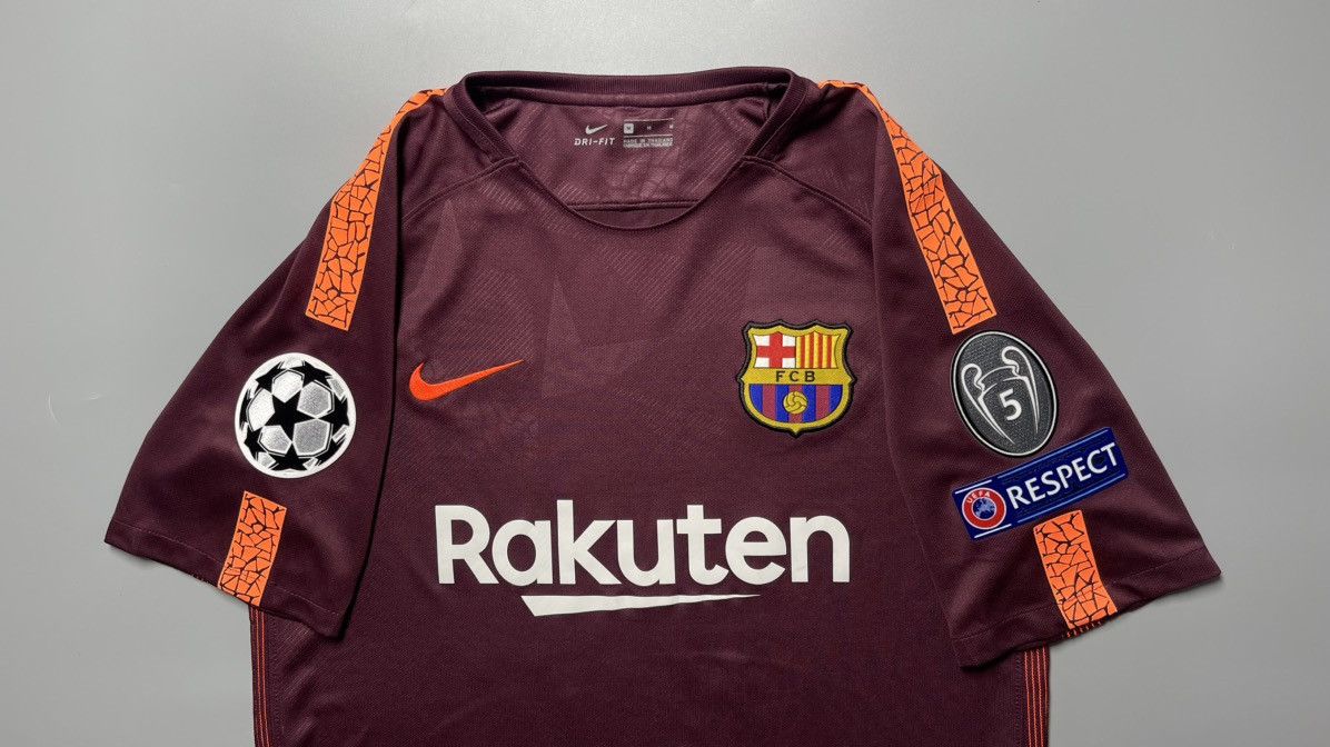 Nike BARCELONA NIKE 2017/2018 FOOTBALL THIRD JERSEY #10 MESSI Size US M / EU 48-50 / 2 - 3 Thumbnail