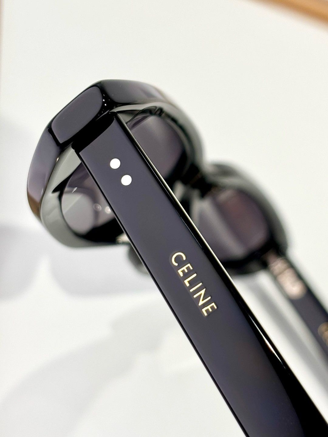 Celine CELINE Black Cat-Eye Sunglasses – Elegant and Timeless Size ONE SIZE - 4 Thumbnail