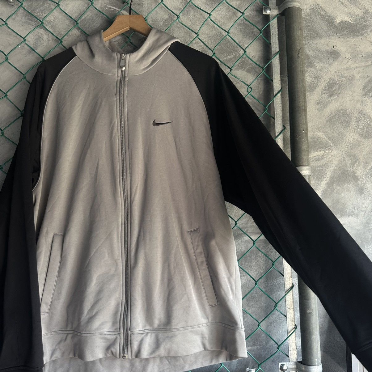 Vintage Vintage Nike Track Jacket Mens XL Gray Black Embroidered Size US XL / EU 56 / 4 - 4 Thumbnail