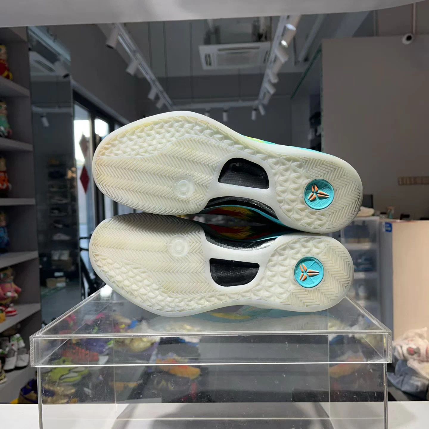 Nike Zk8 Venice size 44 worn a few times Size US 11 / EU 44 - 7 Thumbnail