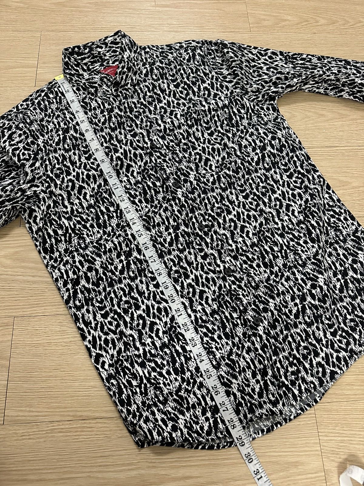 Supreme Rare And Beautiful Supreme SS13 Leopard Shirt Size US M / EU 48-50 / 2 - 11 Thumbnail
