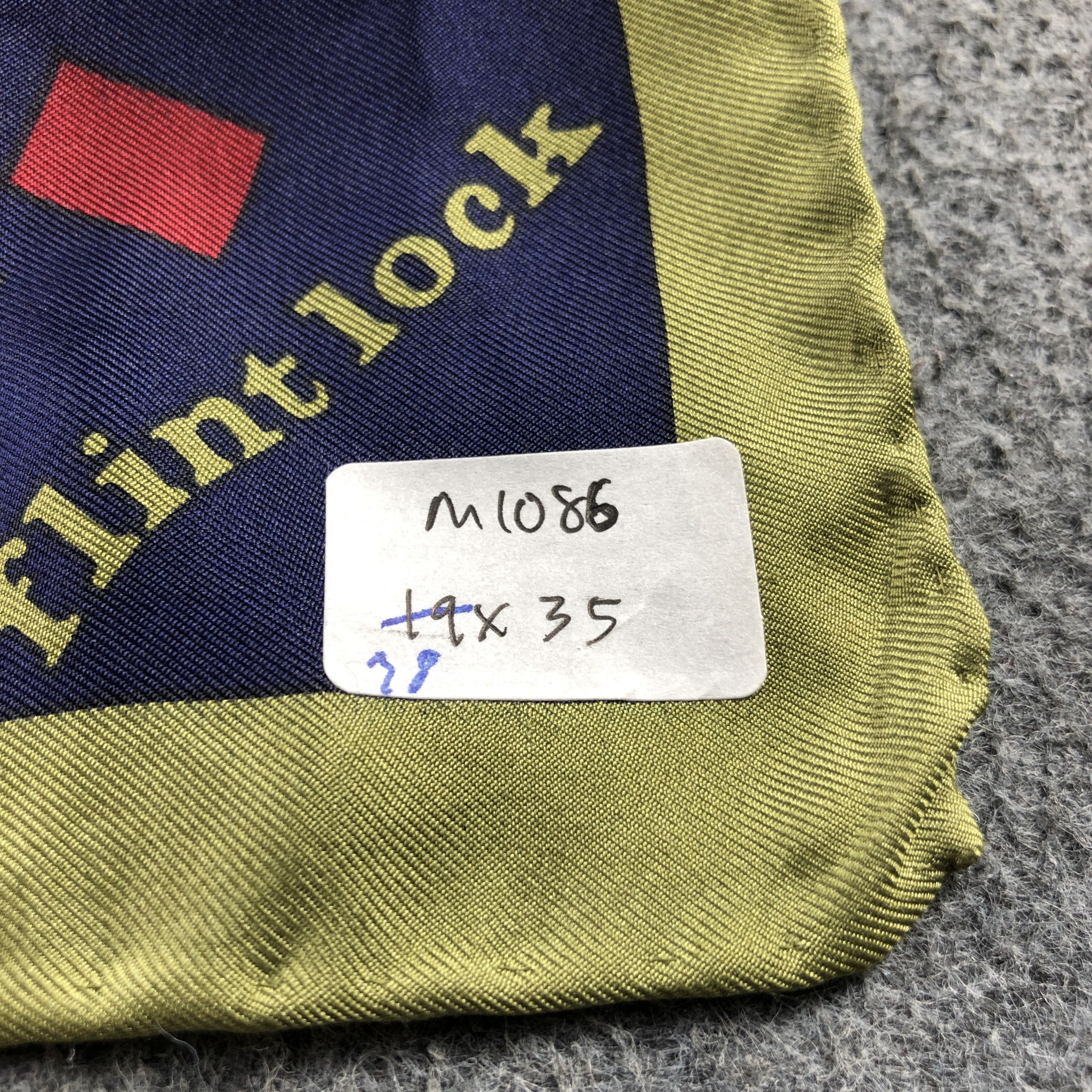 Vintage Flint Lock Hand Rolled Silk Scarf M1086 Size ONE SIZE - 7 Thumbnail