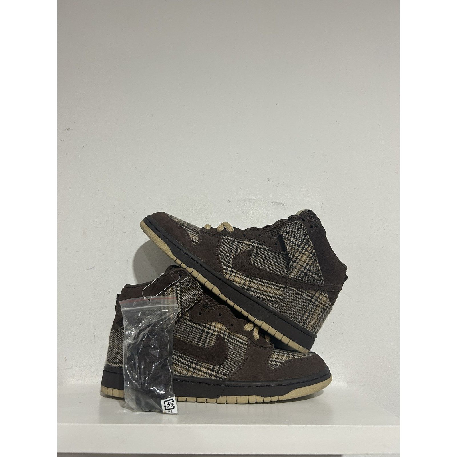 NIKE DUNK HIGH PRO SB TWEED SIZE 9.5 BRAND NEW