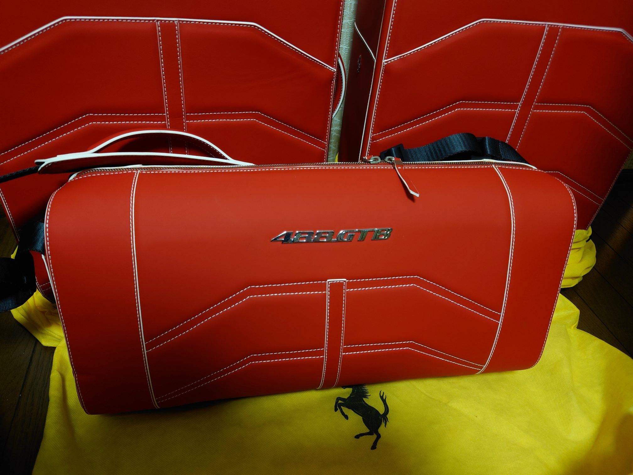 Ferrari Ferrari 488 GTB bag set leather travel luggage red & catalog Size ONE SIZE - 3 Thumbnail