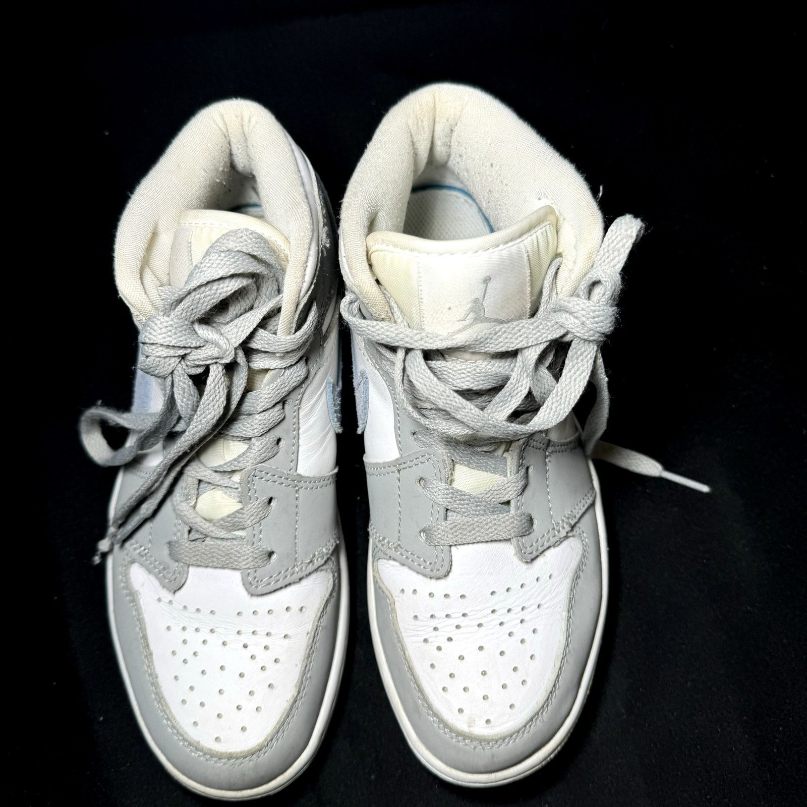 Jordan Brand × Nike Nike Air Jordan 1 Mid Wolf Grey Aluminum Women's - Size 5.5 Size US 5.5 / IT 35.5 - 4 Thumbnail