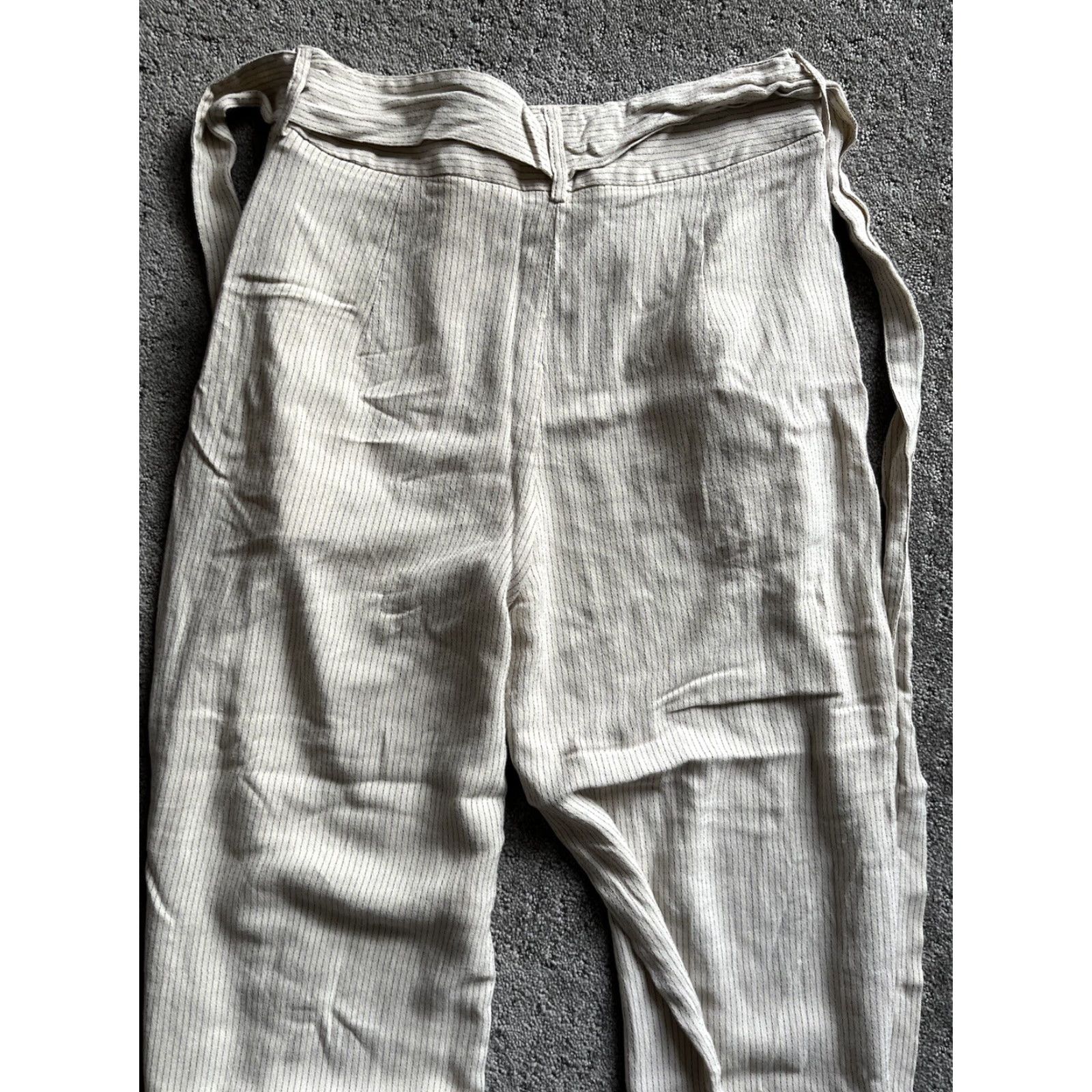 H&M H&M Womens Pants 10 Tan Ultra High Waist Crop Wide Leg Pleated Self Tie Capris Pants Adult Regular Tan/Cream 90s-inspired? Size 32" / US 10 / IT 46 - 4 Thumbnail