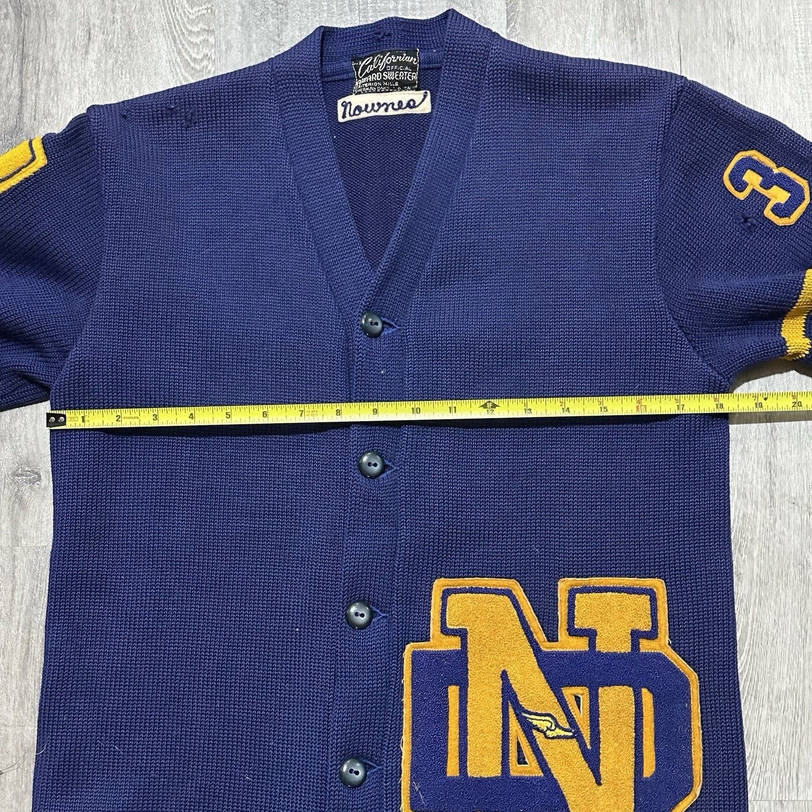 Vintage VTG Notre Dame Men’s Medium Criterion Mills Cardigan Sweater Size US M / EU 48-50 / 2 - 14 Thumbnail
