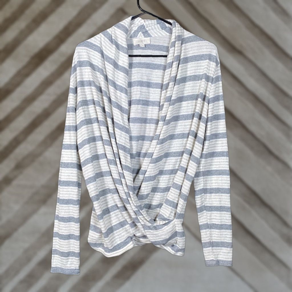 Loft LOFT Outlet Womens Top White Gray Deep V Neck Wrap Long Sleeve Stretch M Shirt Blouse Womens Casual Workwear Size M / US 6-8 / IT 42-44 - 1 Thumbnail