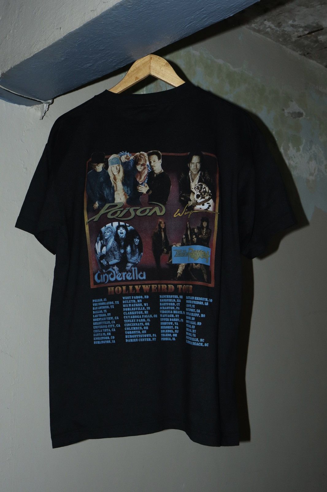 Band Tees Vintage Poison Hollyweird Tour 2002 T-Shirt Size US L / EU 52-54 / 3 - 2 Thumbnail