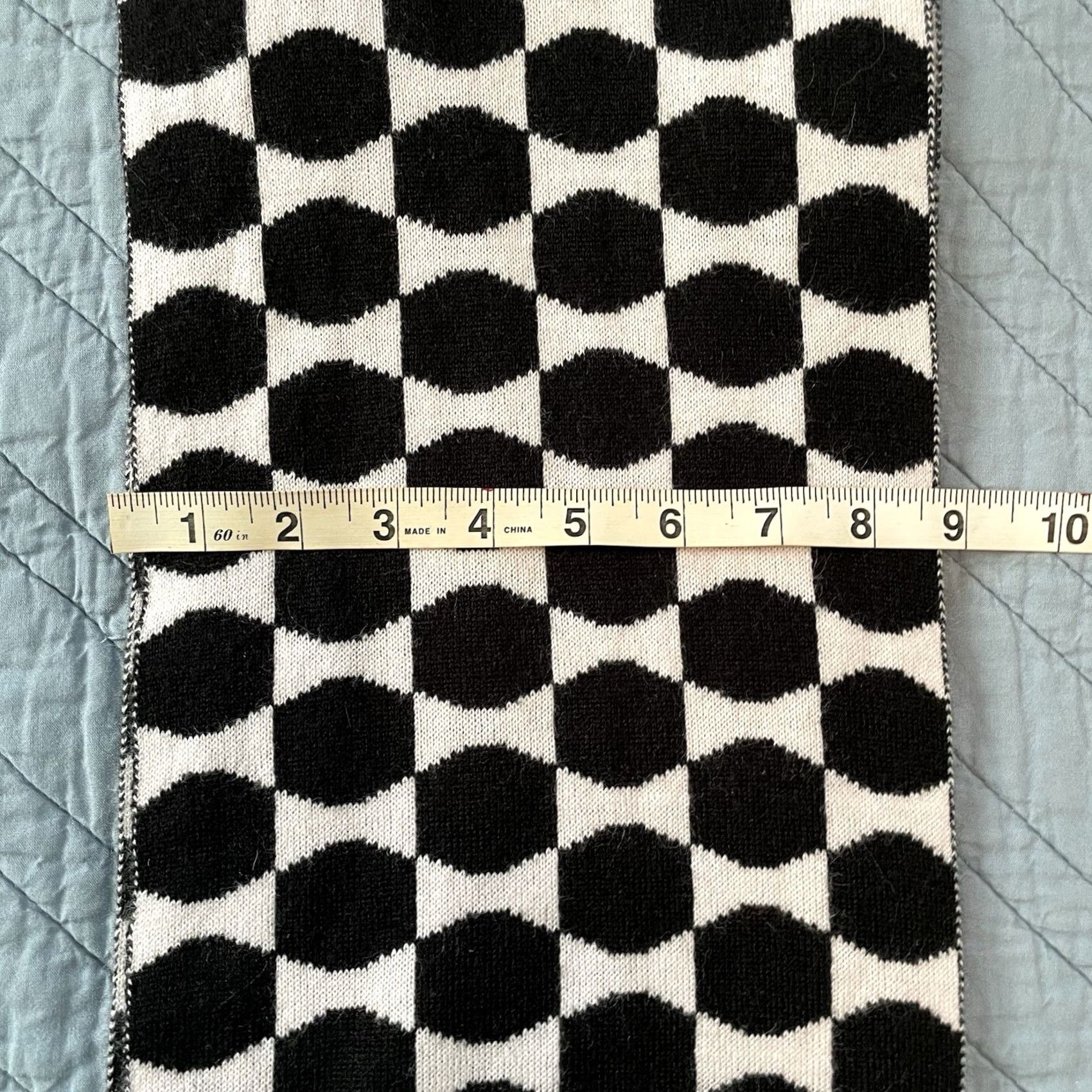 Vintage VINTAGE Kate Spade New York Signature Bow Tie Reversible Knit Scarf Black Womens Winter 70” 9” Scarf Bow Tie Designer Signature A11 Size ONE SIZE - 5 Thumbnail