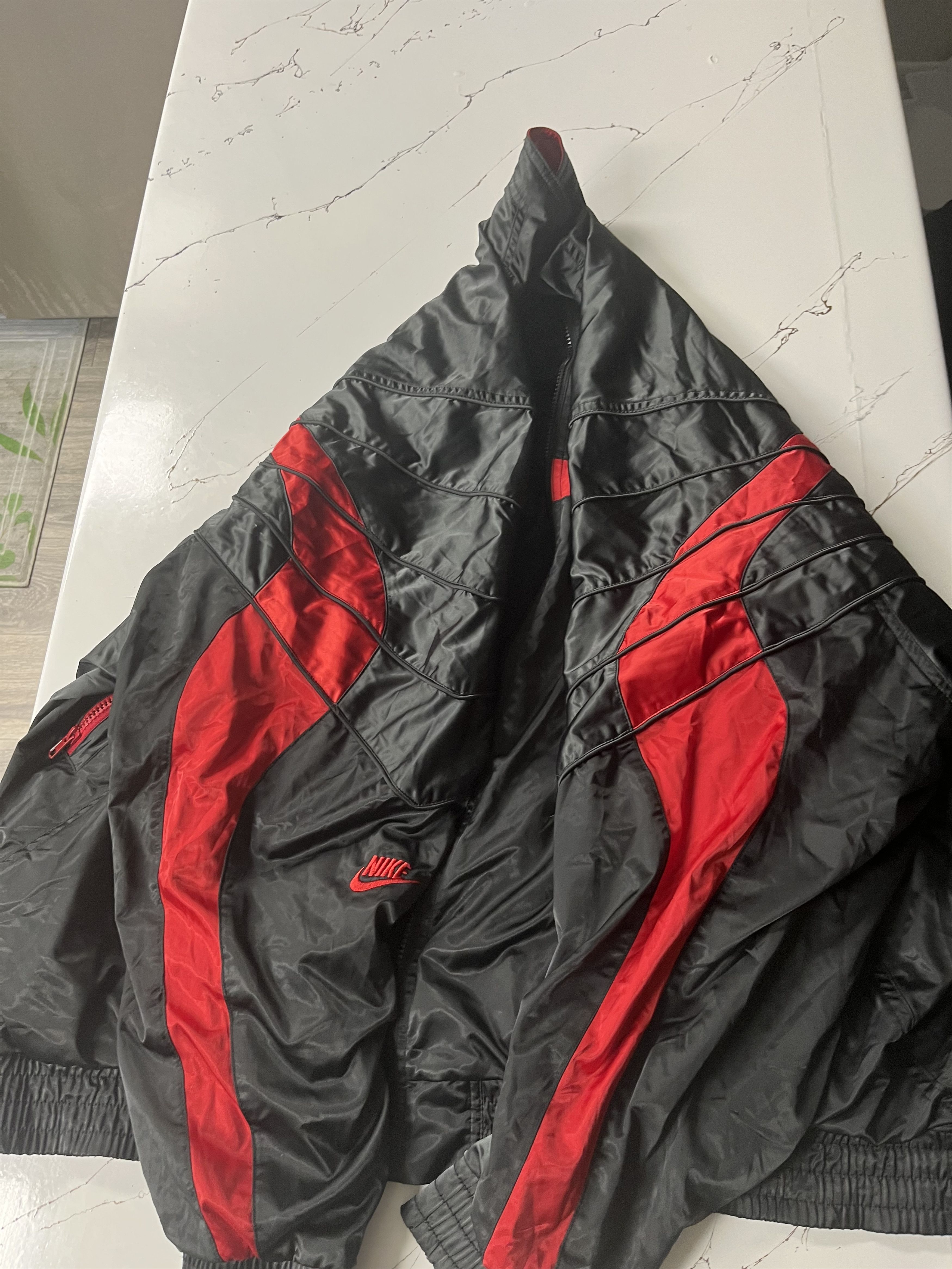 Jordan Brand vintage red & black air jordan nike mens windbreaker jacket Size US XXL / EU 58 / 5 - 2 Thumbnail