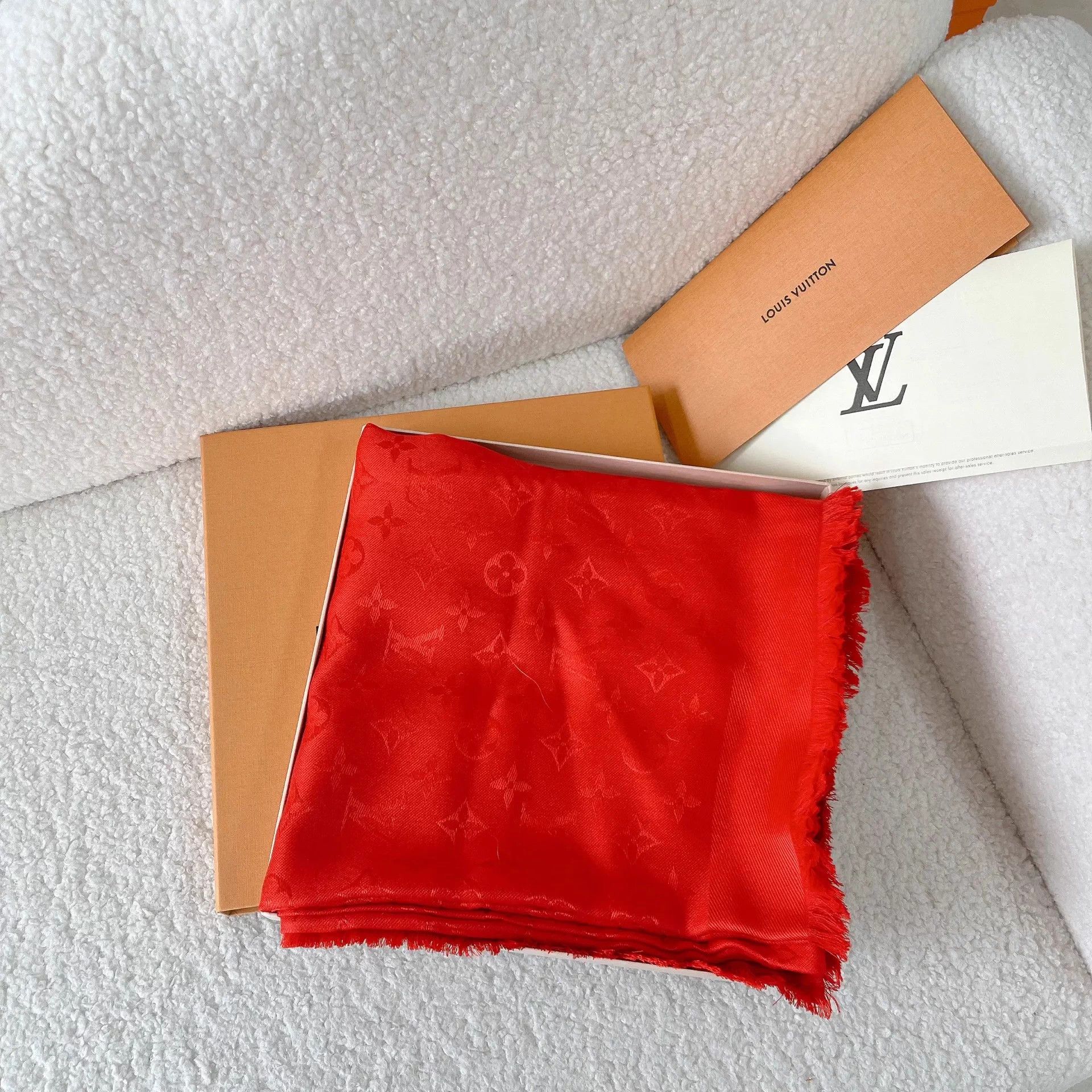 Louis Vuitton Louis Vuitton Red Jacquard Shawl Size ONE SIZE - 6 Thumbnail