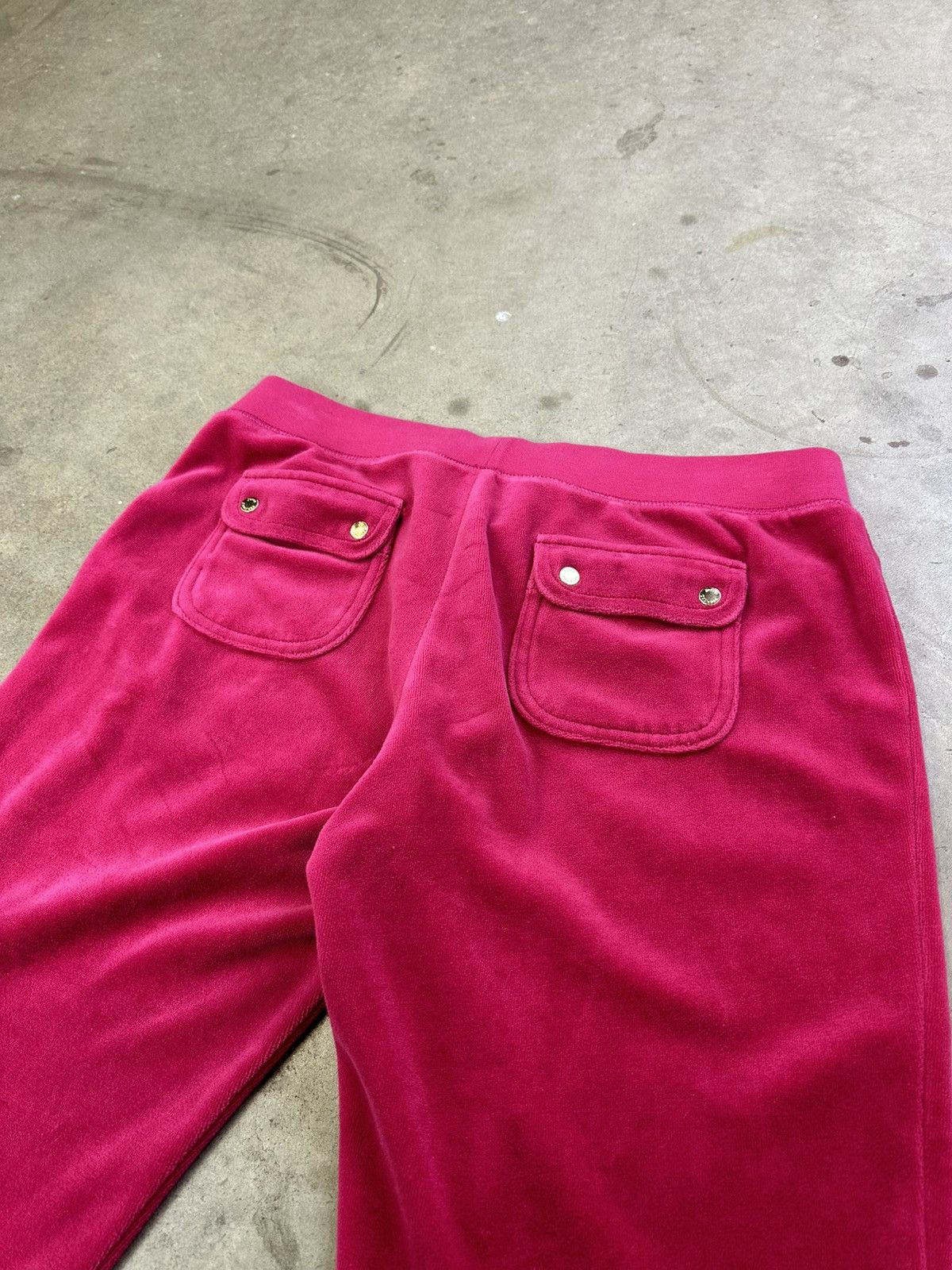 Juicy Couture × Vintage Vintage Y2K Juicy Couture Velour Sweatsuit Medium Pink Size 30" / US 8 / IT 44 - 4 Thumbnail