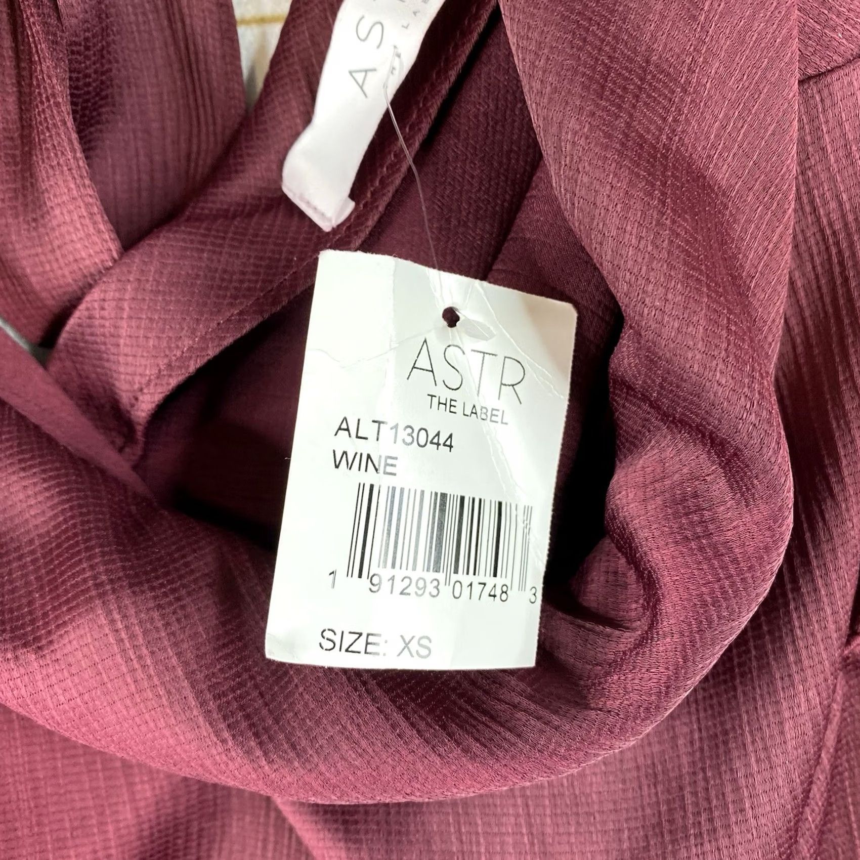 ASTR The Label VINTAGE ASTR Shirt Womens XS Burgundy Slouch Tie Neck Flowy Sleeveless NWT Size XS / US 0-2 / IT 36-38 - 5 Thumbnail