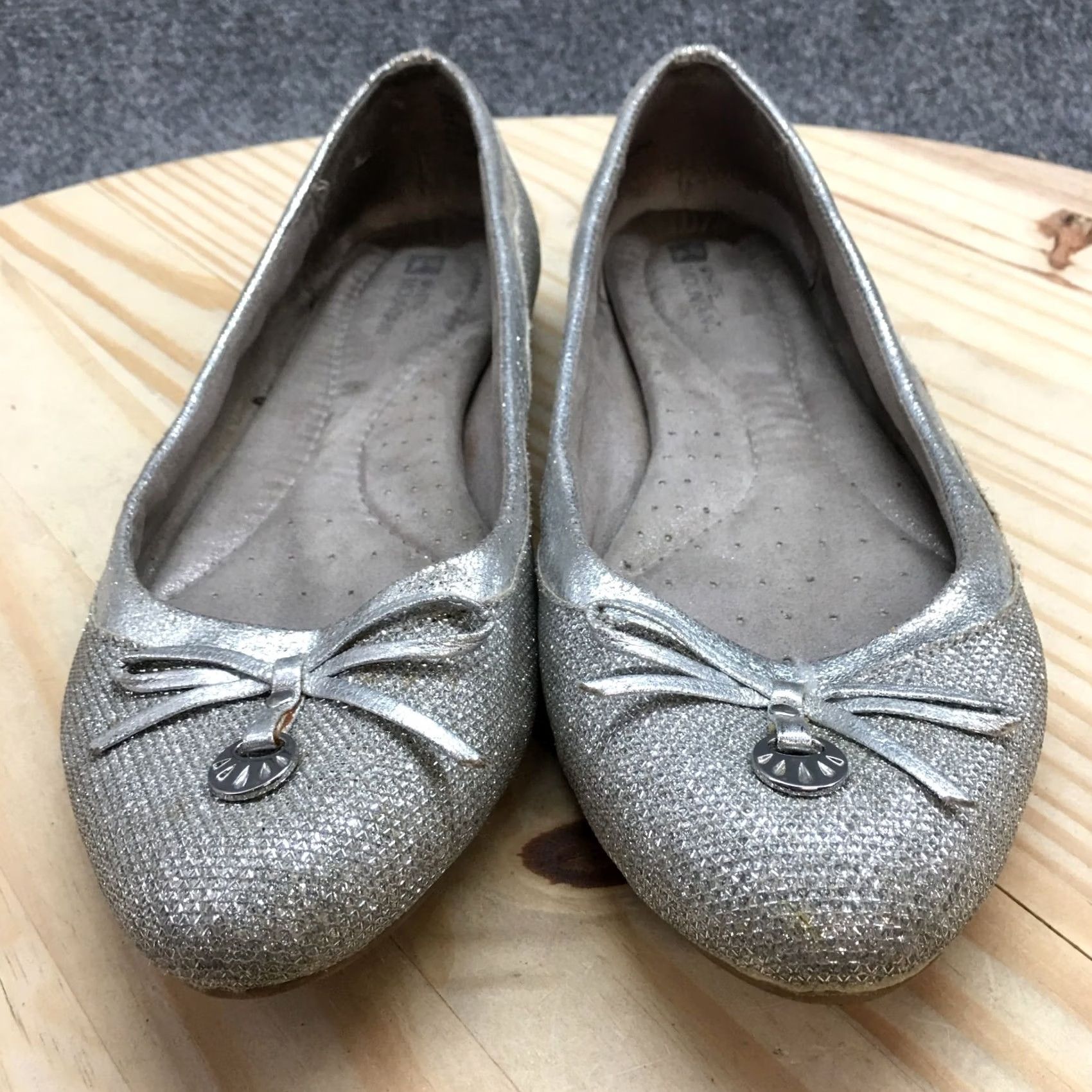 Vintage White Mountain Shoes Womens Cece Ballet Flats Silver Fabric Casual Low Top 9.5 M/US Size L / US 10 / IT 46 - 5 Thumbnail