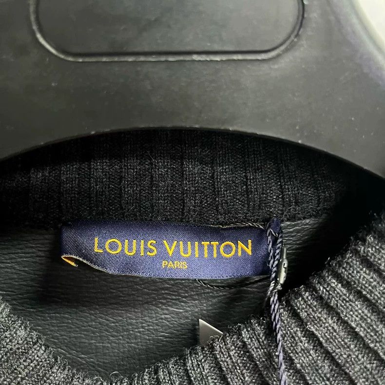 Louis Vuitton Louis Vuitton Full Black Logo Pullover Crew Neck Sweatshir Size US M / EU 48-50 / 2 - 2 Thumbnail