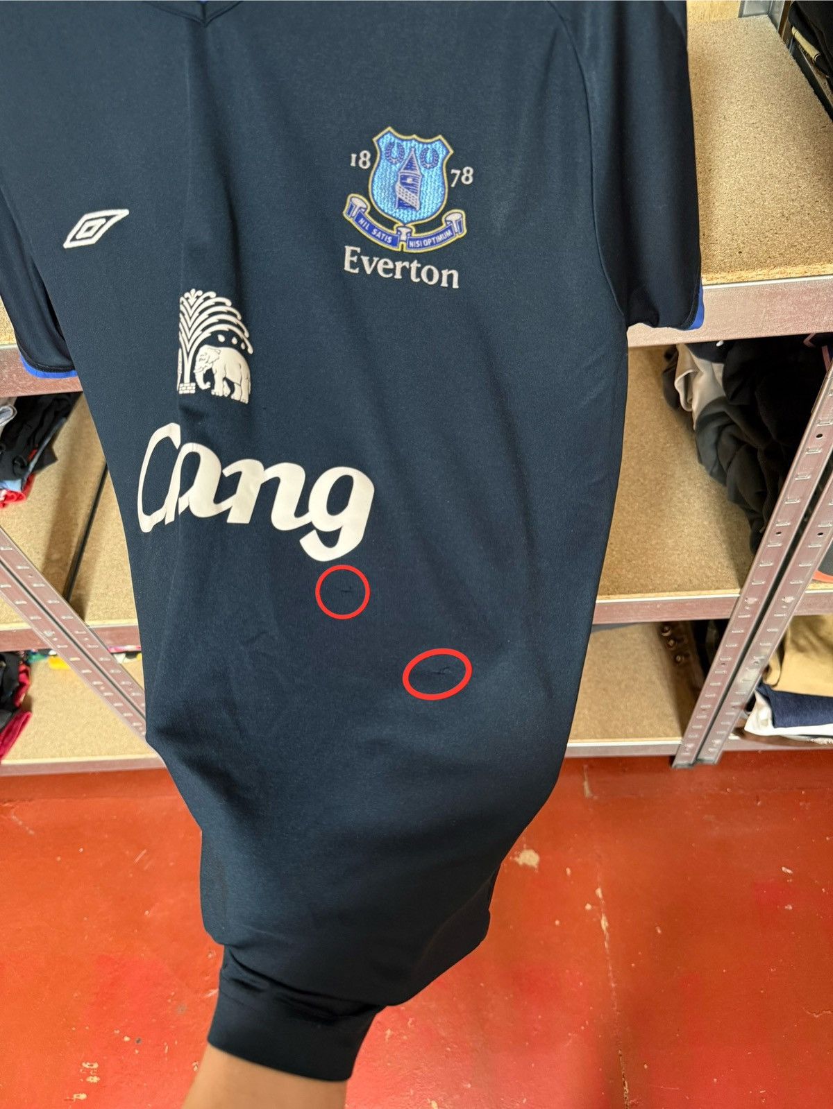 Umbro × Vintage Vintage 2000’s Umbro Everton Training Football Soccer Jersey Size US XL / EU 56 / 4 - 8 Thumbnail