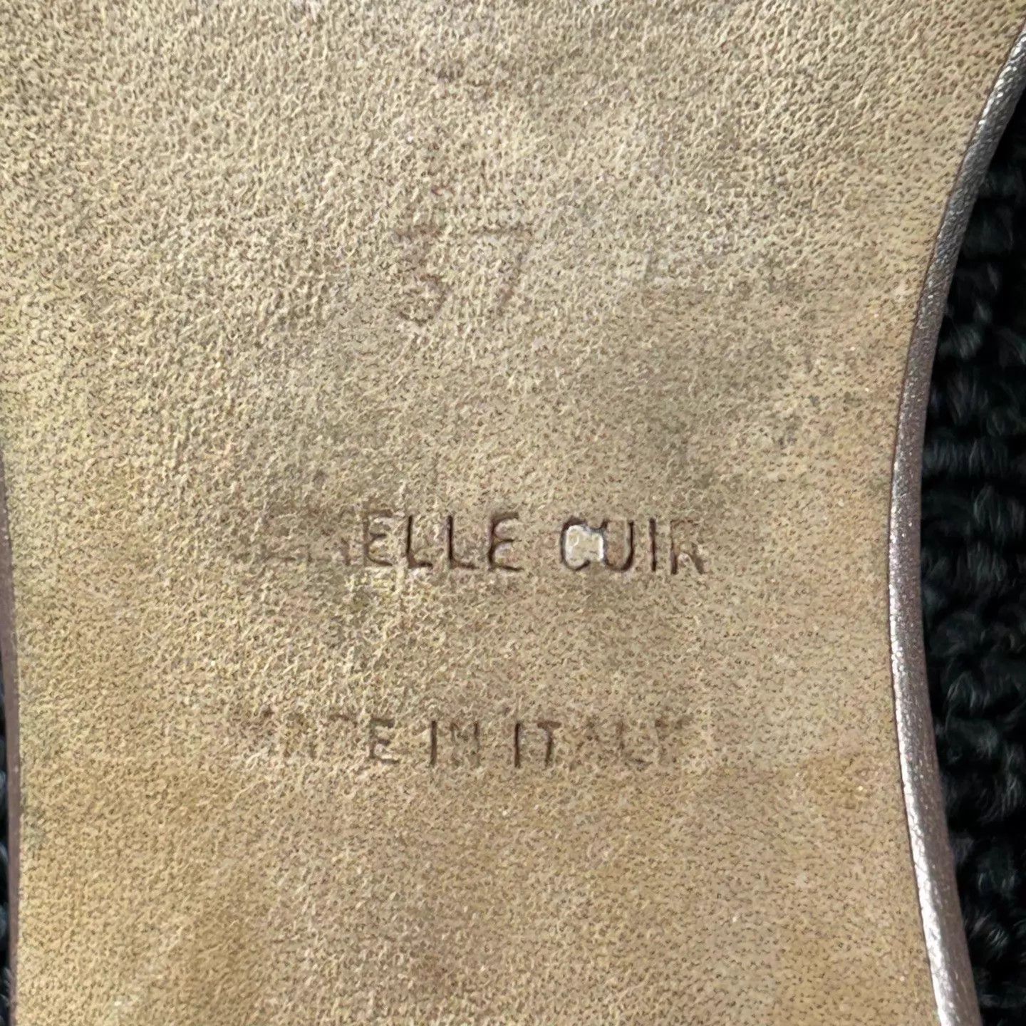 Hermes Hermes gold H 37 gently used Size US 6.5 / IT 36.5 - 7 Thumbnail