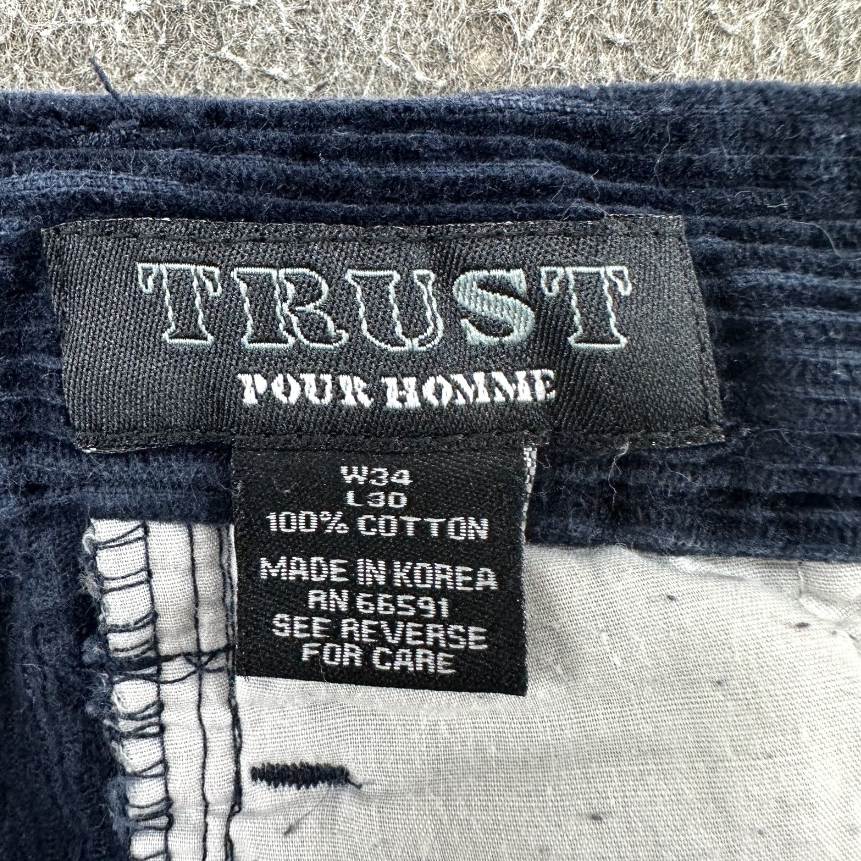 Vintage VINTAGE Trust Corduroy Pants Men 34x30 Blue Straight Relaxed Pleated Baggy 90s Skater Chino Stretch Pants Mens Size US 34 / EU 50 - 4 Thumbnail