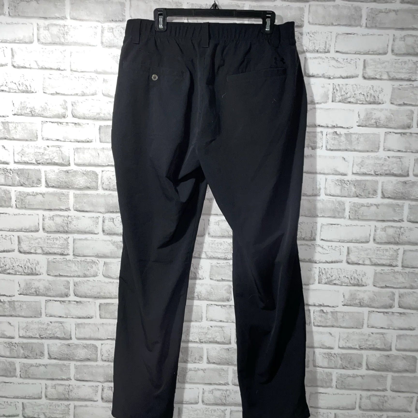 Under Armour Under Armour Black Loose Athletic Chino Pants Mens Size 36 Inseam 32 Size US 36 / EU 52 - 5 Thumbnail
