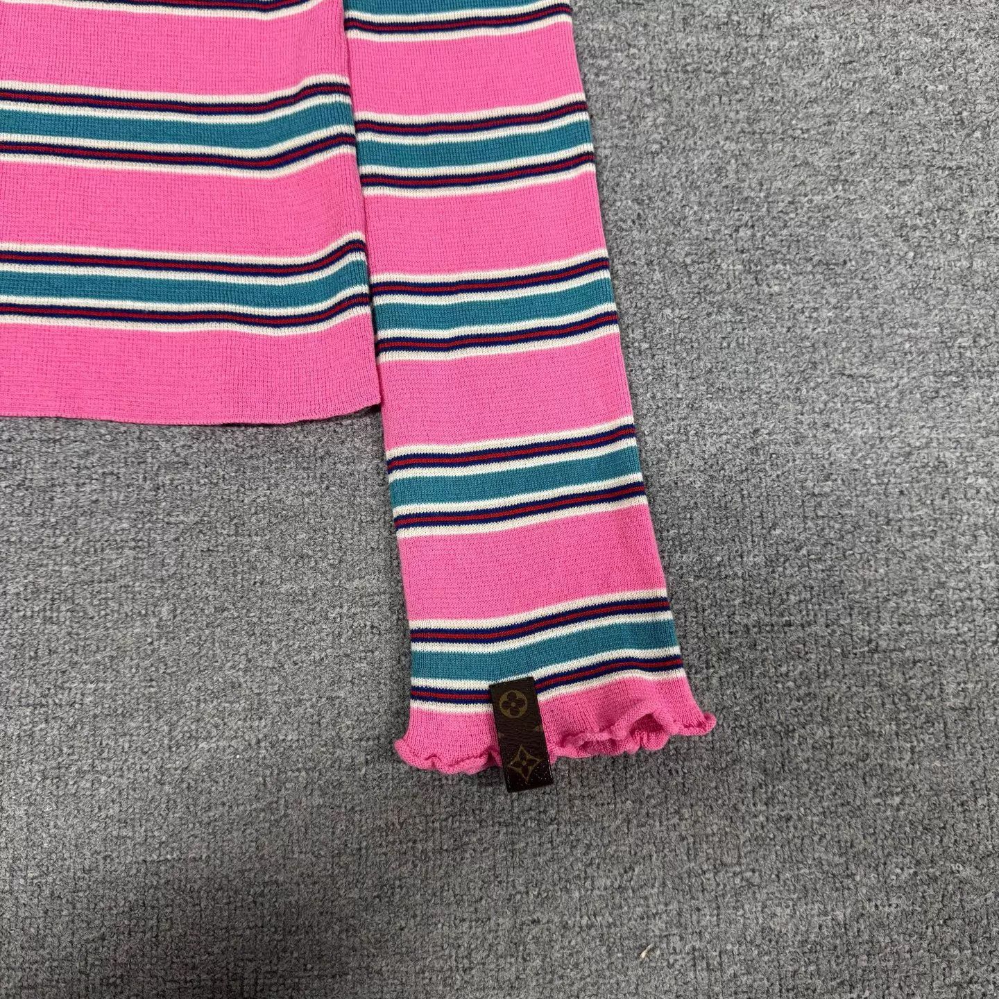 Louis Vuitton LV pink stripe bell sleeves short knit top M Size M / US 6-8 / IT 42-44 - 3 Thumbnail