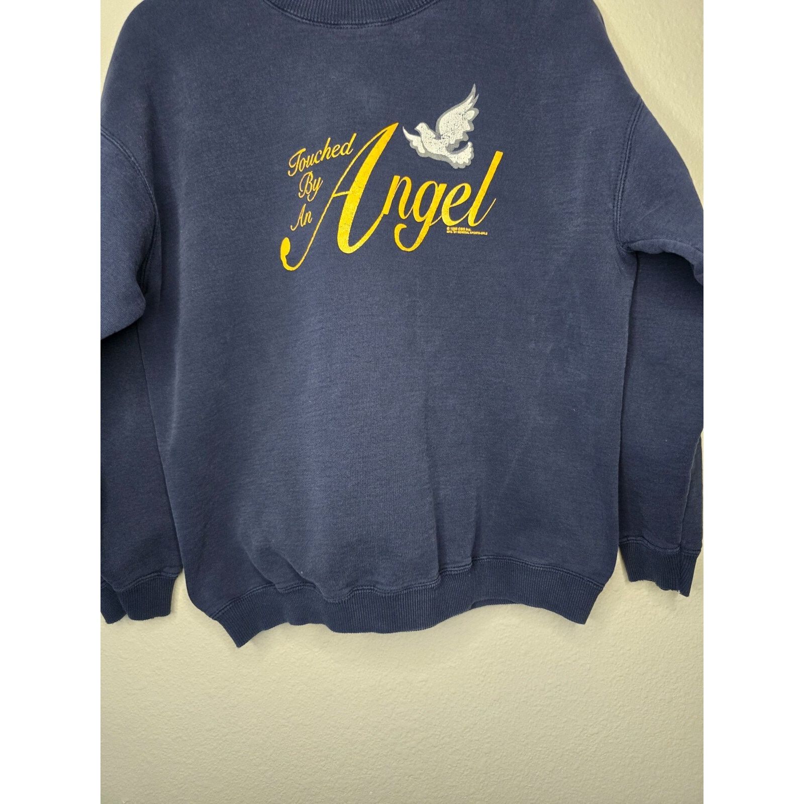 Gildan Vintage Touched By An Angel Sweatshirt CBS Blue Large 1990s Size US L / EU 52-54 / 3 - 4 Thumbnail