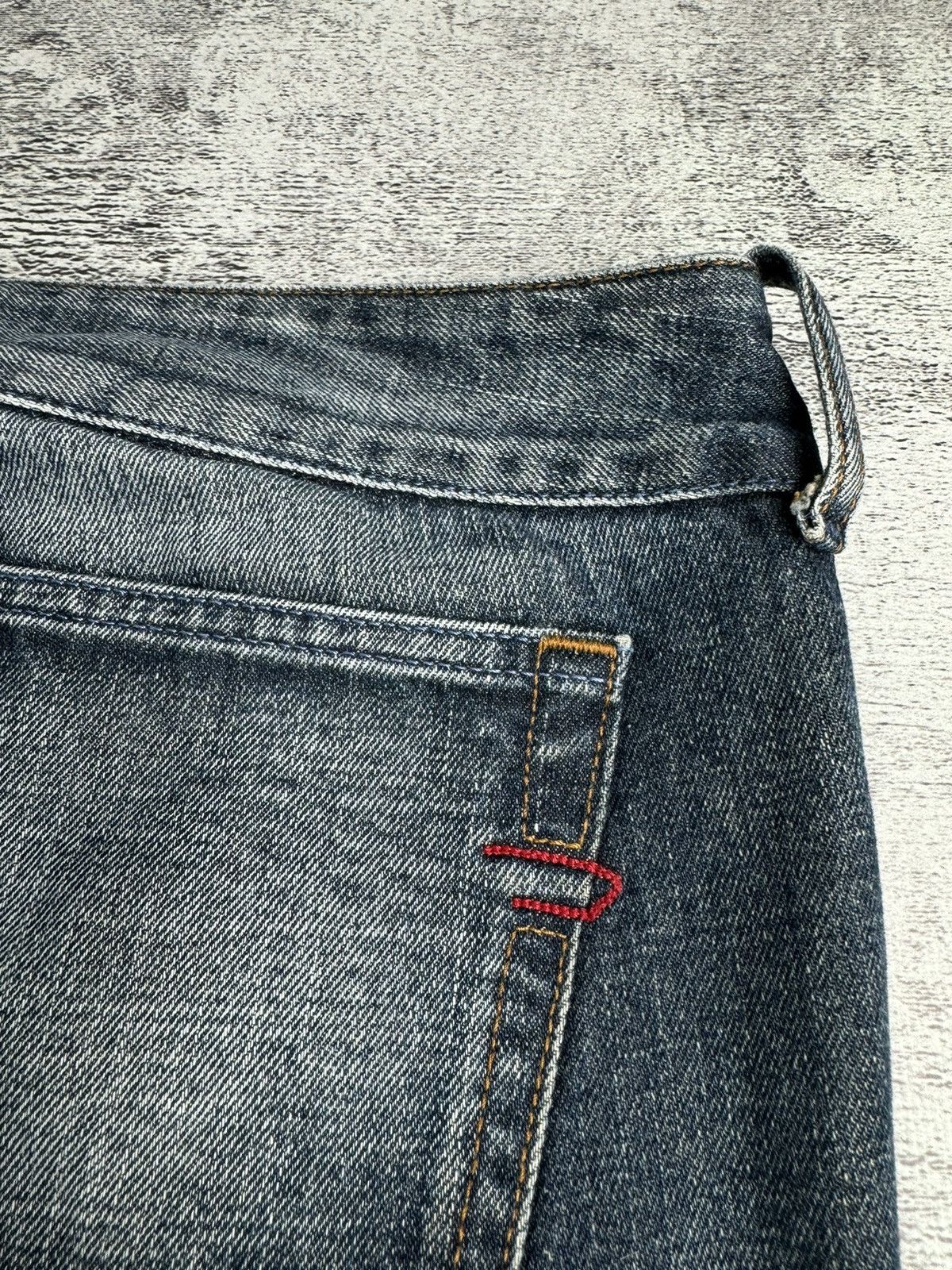 Diesel Diesel Cherone Y2K Distressed Denim Straight Jeans Trousers Size 30" / US 8 / IT 44 - 22 Thumbnail