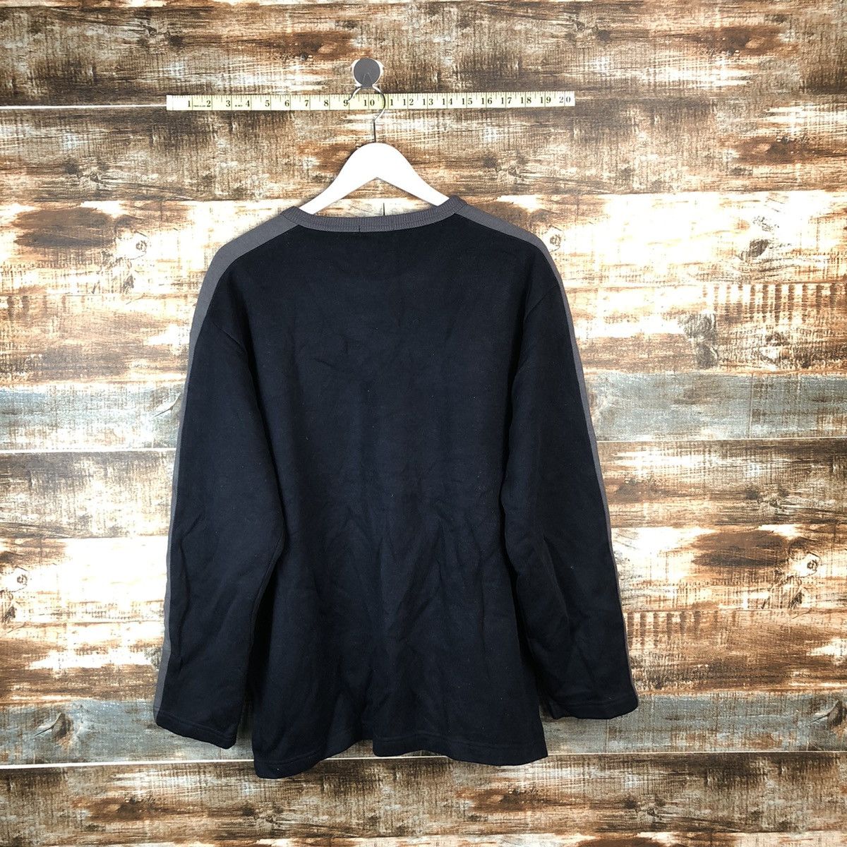 Uniqlo Uniqlo japan vintage Black Sweatshirt #A2058 Size US XL / EU 56 / 4 - 13 Thumbnail
